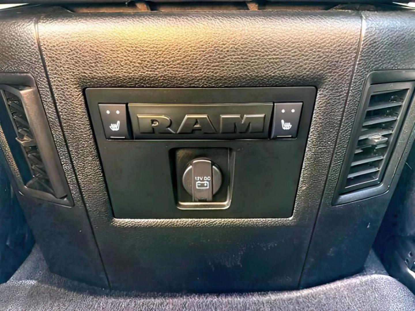 2018 True Blue Pearlcoat /Black Ram 2500 Laramie Crew Cab 4x4 6'4 Box (3C6UR5FJ9JG) with an HEMI 6.4L V-8 VVT variable valve control engine, AUTOMATIC transmission, located at 1235 N Woodruff Ave., Idaho Falls, 83401, (208) 523-1053, 43.507172, -112.000488 - At Timberline Auto, finding a great deal on your next vehicle is always easy! Our experienced sales staff's goal is to help find you the right vehicle at the right price! Our knowledgeable finance department has options for almost any credit score. We offer extended service contract options to prote - Photo#20