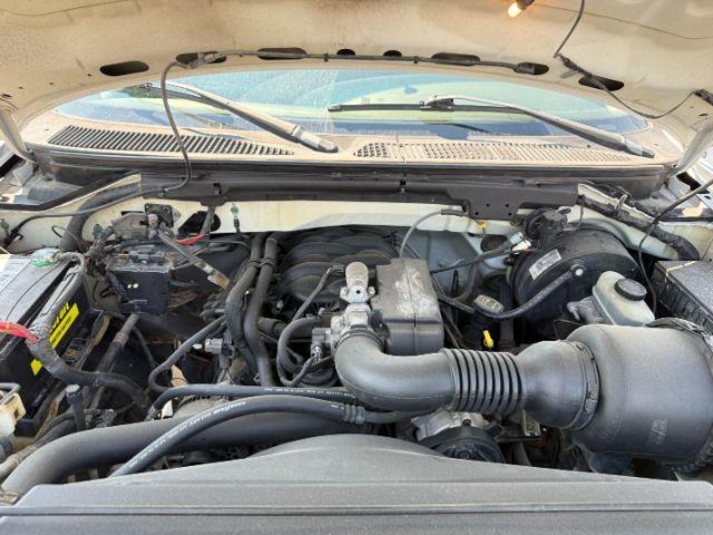 2004 Oxford White /Medium Graphite Ford F-150 Heritage (2FTRF17214C) with an 42L V-6 regular unleaded engine, Automatic transmission, located at 1175 N Woodruff Ave, Idaho Falls, ID, 83401, 43.506901, -111.999657 - At Timberline Auto, finding a great deal on your next vehicle is always easy! Our experienced sales staff's goal is to help find you the right vehicle at the right price! Our knowledgeable finance department has options for almost any credit score. We offer extended service contract options to prote - Photo#16