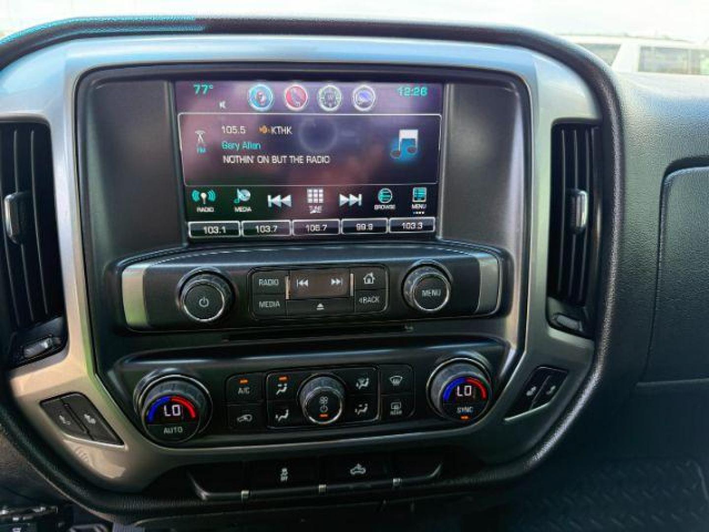 2017 BLUE /Jet Black Chevrolet Silverado 1500 1LT (3GCUKREC7HG) with an 5.3 engine, AUTOMATIC transmission, located at 1235 N Woodruff Ave., Idaho Falls, 83401, (208) 523-1053, 43.507172, -112.000488 - At Timberline Auto, finding a great deal on your next vehicle is always easy! Our experienced sales staff's goal is to help find you the right vehicle at the right price! Our knowledgeable finance department has options for almost any credit score. We offer extended service contract options to prote - Photo#36