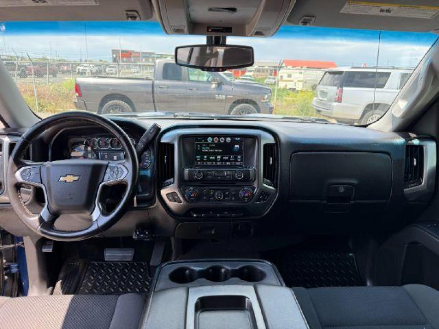 2017 BLUE /Jet Black Chevrolet Silverado 1500 1LT (3GCUKREC7HG) with an 5.3 engine, AUTOMATIC transmission, located at 1235 N Woodruff Ave., Idaho Falls, 83401, (208) 523-1053, 43.507172, -112.000488 - At Timberline Auto, finding a great deal on your next vehicle is always easy! Our experienced sales staff's goal is to help find you the right vehicle at the right price! Our knowledgeable finance department has options for almost any credit score. We offer extended service contract options to prote - Photo#41