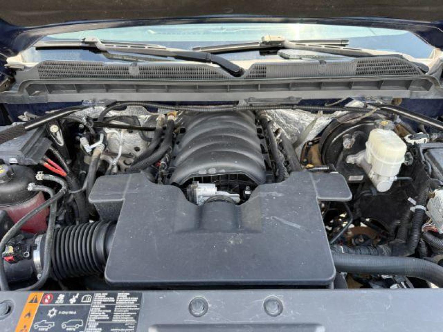 2017 BLUE /Jet Black Chevrolet Silverado 1500 1LT (3GCUKREC7HG) with an 5.3 engine, AUTOMATIC transmission, located at 1235 N Woodruff Ave., Idaho Falls, 83401, (208) 523-1053, 43.507172, -112.000488 - At Timberline Auto, finding a great deal on your next vehicle is always easy! Our experienced sales staff's goal is to help find you the right vehicle at the right price! Our knowledgeable finance department has options for almost any credit score. We offer extended service contract options to prote - Photo#43