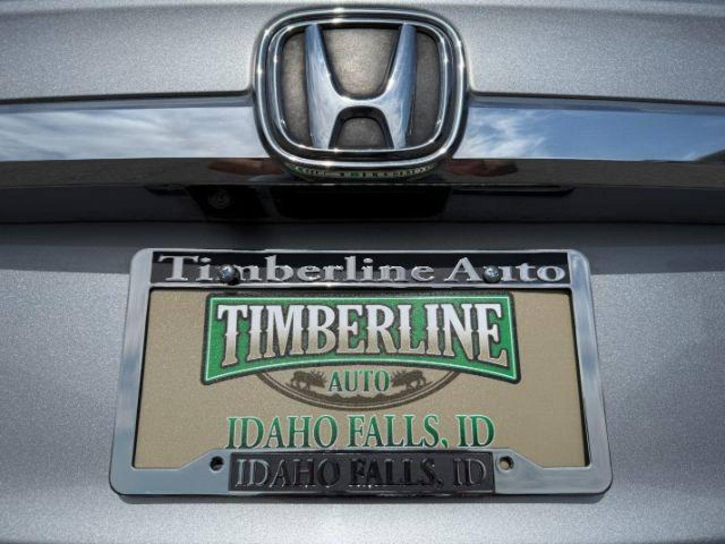 2019 Lunar Silver Metallic /Gray Honda Odyssey EX-L (5FNRL6H79KB) with an 3.5L V-6 gasoline direct injection engine, AUTOMATIC transmission, located at 1235 N Woodruff Ave., Idaho Falls, 83401, (208) 523-1053, 43.507172, -112.000488 - At Timberline Auto, finding a great deal on your next vehicle is always easy! Our experienced sales staff's goal is to help find you the right vehicle at the right price! Our knowledgeable finance department has options for almost any credit score. We offer extended service contract options to prote - Photo#4