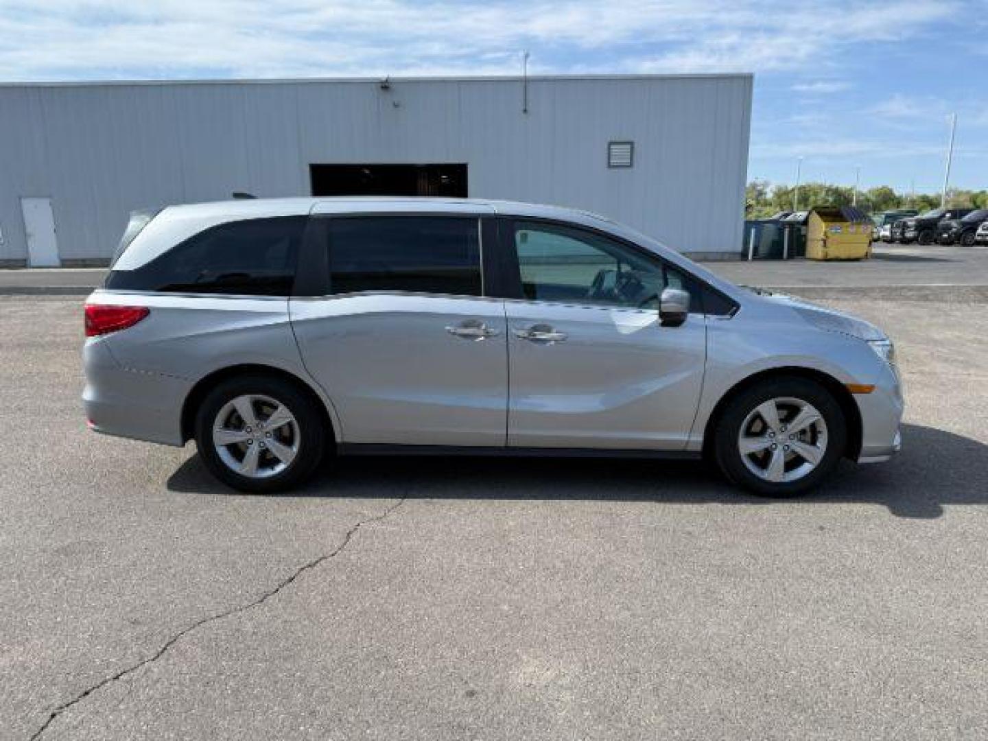 2019 Lunar Silver Metallic /Gray Honda Odyssey EX-L (5FNRL6H79KB) with an 3.5L V-6 gasoline direct injection engine, AUTOMATIC transmission, located at 1235 N Woodruff Ave., Idaho Falls, 83401, (208) 523-1053, 43.507172, -112.000488 - At Timberline Auto, finding a great deal on your next vehicle is always easy! Our experienced sales staff's goal is to help find you the right vehicle at the right price! Our knowledgeable finance department has options for almost any credit score. We offer extended service contract options to prote - Photo#8