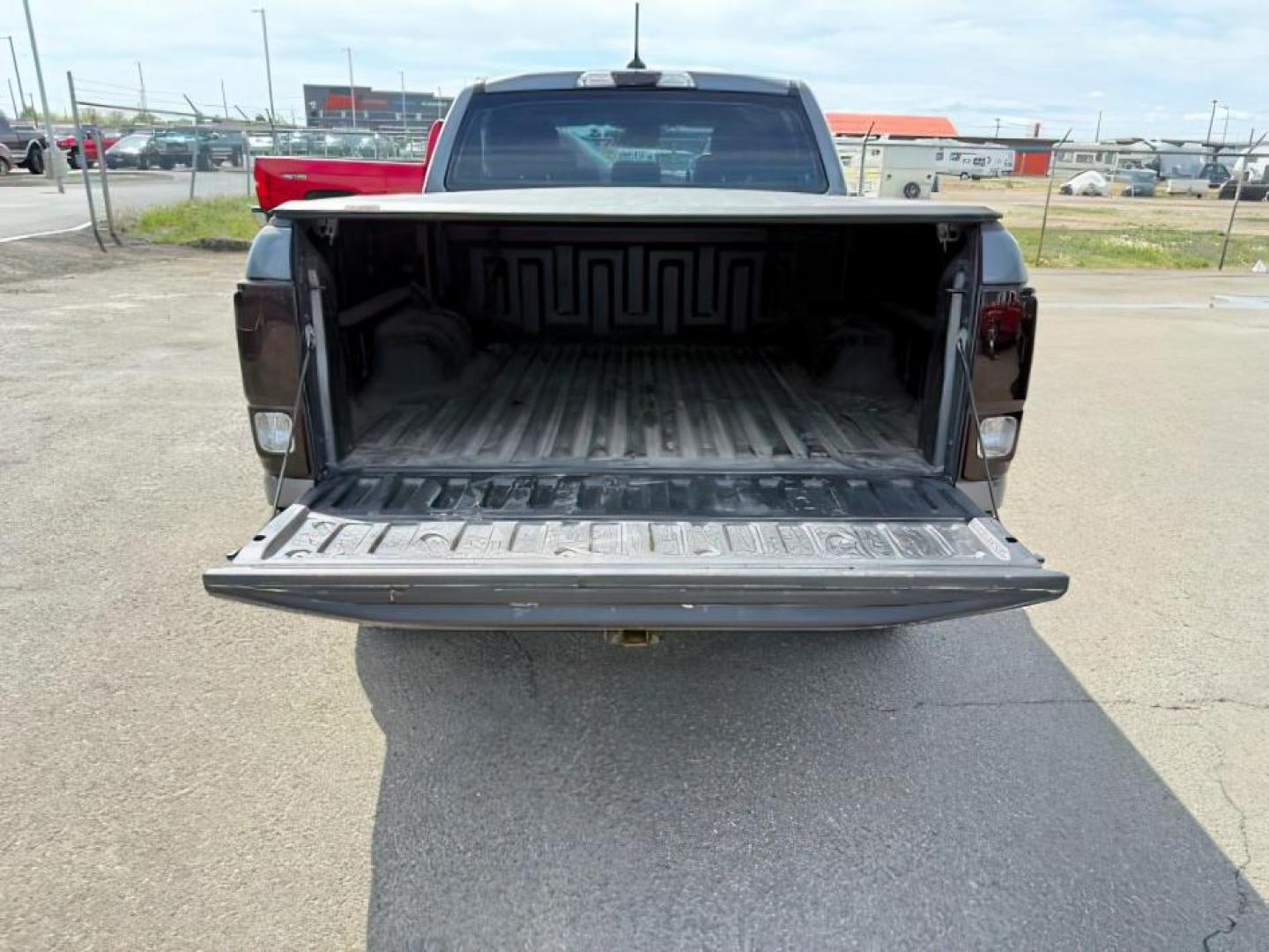 2022 Carbonized Gray Metallic /Ebony Ford Ranger XL (1FTER4FH2NL) with an EcoBoost 2.3L I-4 gasoline direct injection engine, AUTOMATIC transmission, located at 1235 N Woodruff Ave., Idaho Falls, 83401, (208) 523-1053, 43.507172, -112.000488 - At Timberline Auto, finding a great deal on your next vehicle is always easy! Our experienced sales staff's goal is to help find you the right vehicle at the right price! Our knowledgeable finance department has options for almost any credit score. We offer extended service contract options to prote - Photo#5
