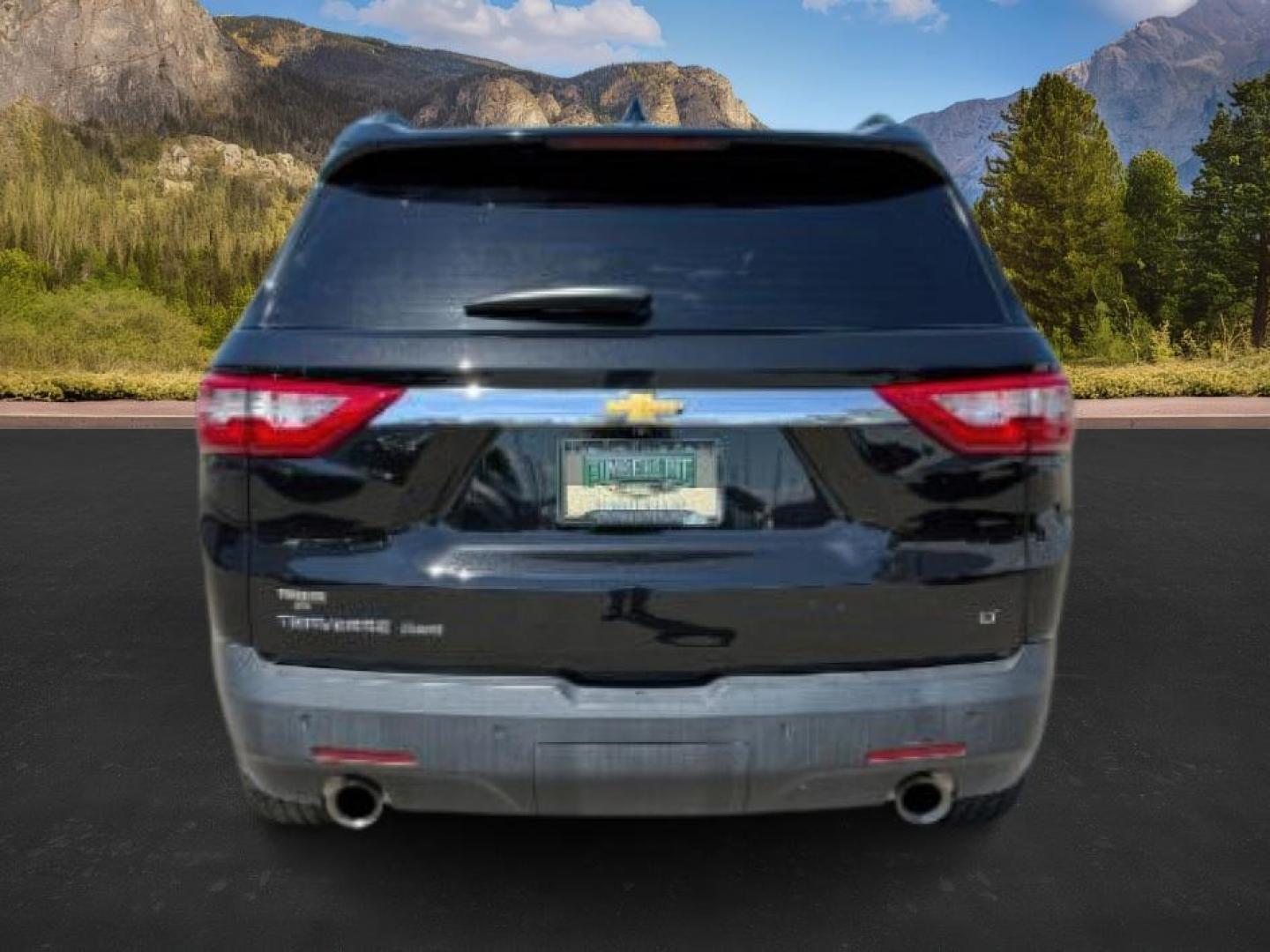 2021 Mosaic Black Metallic /Jet Black Chevrolet Traverse AWD 2FL (1GNEVMKW9MJ) with an 3.6L V-6 gasoline direct injection engine, AUTOMATIC transmission, located at 1235 N Woodruff Ave., Idaho Falls, 83401, (208) 523-1053, 43.507172, -112.000488 - At Timberline Auto, finding a great deal on your next vehicle is always easy! Our experienced sales staff's goal is to help find you the right vehicle at the right price! Our knowledgeable finance department has options for almost any credit score. We offer extended service contract options to prote - Photo#3