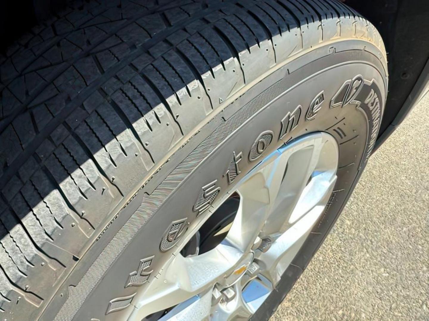 2021 Mosaic Black Metallic /Jet Black Chevrolet Traverse AWD 2FL (1GNEVMKW9MJ) with an 3.6L V-6 gasoline direct injection engine, AUTOMATIC transmission, located at 1235 N Woodruff Ave., Idaho Falls, 83401, (208) 523-1053, 43.507172, -112.000488 - At Timberline Auto, finding a great deal on your next vehicle is always easy! Our experienced sales staff's goal is to help find you the right vehicle at the right price! Our knowledgeable finance department has options for almost any credit score. We offer extended service contract options to prote - Photo#10