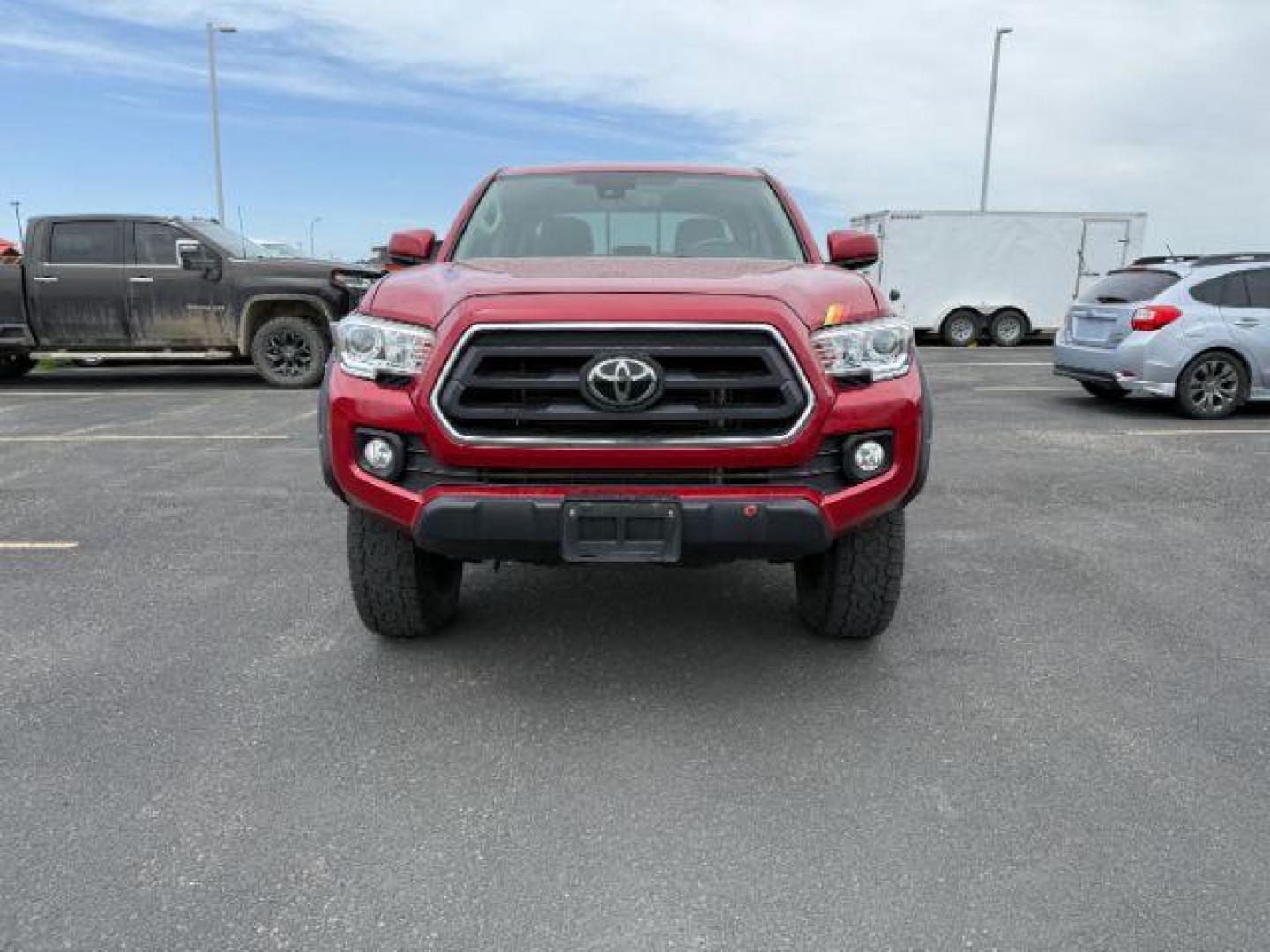 2020 Barcelona Red Metallic /Cement Toyota Tacoma SR5 V6 (3TMDZ5BN1LM) with an 3.5L V-6 port/direct injection engine, AUTOMATIC transmission, located at 1235 N Woodruff Ave., Idaho Falls, 83401, (208) 523-1053, 43.507172, -112.000488 - At Timberline Auto, finding a great deal on your next vehicle is always easy! Our experienced sales staff's goal is to help find you the right vehicle at the right price! Our knowledgeable finance department has options for almost any credit score. We offer extended service contract options to prote - Photo#9