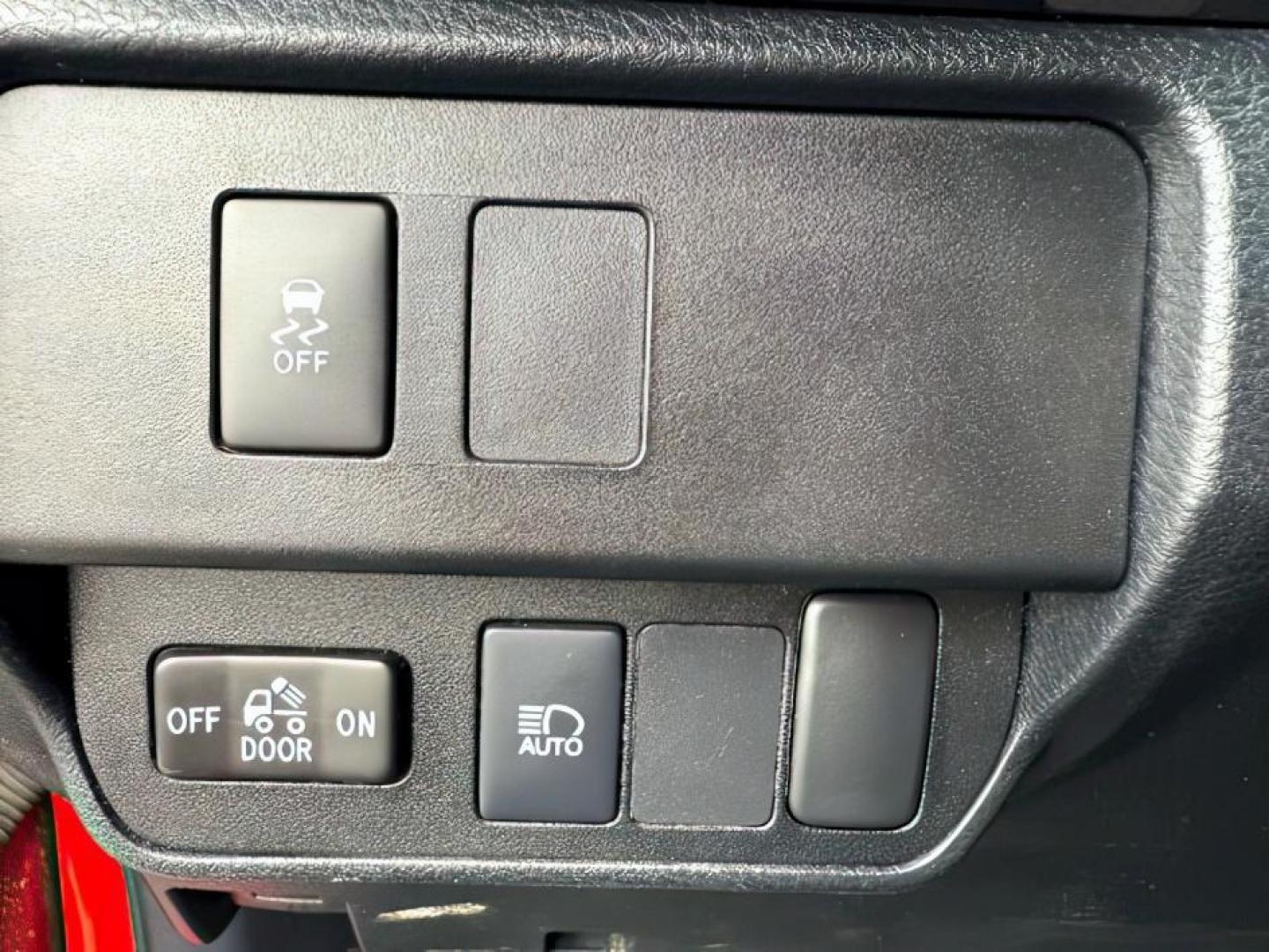 2020 Barcelona Red Metallic /Cement Toyota Tacoma SR5 V6 (3TMDZ5BN1LM) with an 3.5L V-6 port/direct injection engine, AUTOMATIC transmission, located at 1235 N Woodruff Ave., Idaho Falls, 83401, (208) 523-1053, 43.507172, -112.000488 - At Timberline Auto, finding a great deal on your next vehicle is always easy! Our experienced sales staff's goal is to help find you the right vehicle at the right price! Our knowledgeable finance department has options for almost any credit score. We offer extended service contract options to prote - Photo#16