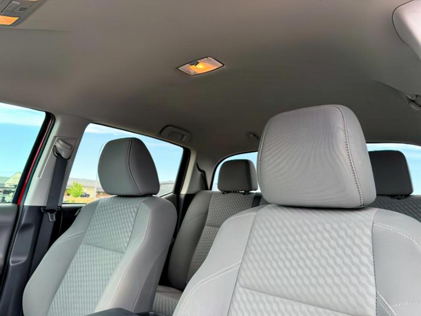 2020 Barcelona Red Metallic /Cement Toyota Tacoma SR5 V6 (3TMDZ5BN1LM) with an 3.5L V-6 port/direct injection engine, AUTOMATIC transmission, located at 1235 N Woodruff Ave., Idaho Falls, 83401, (208) 523-1053, 43.507172, -112.000488 - At Timberline Auto, finding a great deal on your next vehicle is always easy! Our experienced sales staff's goal is to help find you the right vehicle at the right price! Our knowledgeable finance department has options for almost any credit score. We offer extended service contract options to prote - Photo#17