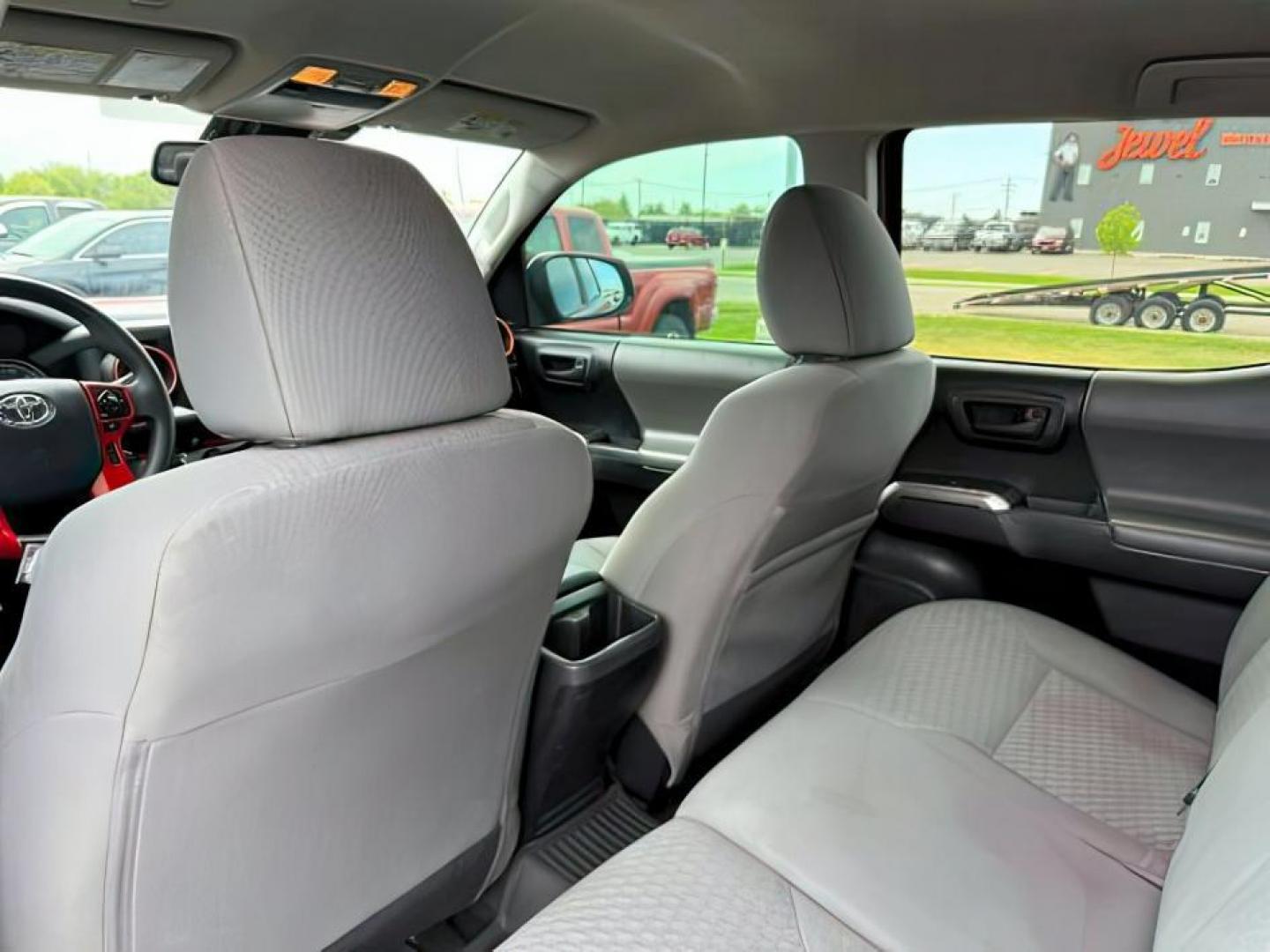 2020 Barcelona Red Metallic /Cement Toyota Tacoma SR5 V6 (3TMDZ5BN1LM) with an 3.5L V-6 port/direct injection engine, AUTOMATIC transmission, located at 1235 N Woodruff Ave., Idaho Falls, 83401, (208) 523-1053, 43.507172, -112.000488 - At Timberline Auto, finding a great deal on your next vehicle is always easy! Our experienced sales staff's goal is to help find you the right vehicle at the right price! Our knowledgeable finance department has options for almost any credit score. We offer extended service contract options to prote - Photo#20