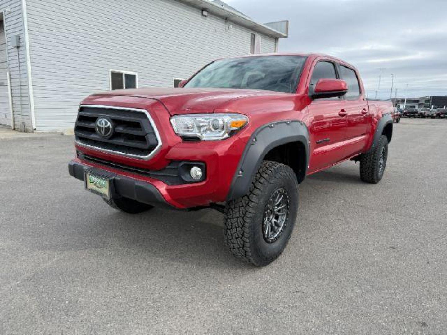 2020 Barcelona Red Metallic /Cement Toyota Tacoma SR5 V6 (3TMDZ5BN1LM) with an 3.5L V-6 port/direct injection engine, AUTOMATIC transmission, located at 1235 N Woodruff Ave., Idaho Falls, 83401, (208) 523-1053, 43.507172, -112.000488 - At Timberline Auto, finding a great deal on your next vehicle is always easy! Our experienced sales staff's goal is to help find you the right vehicle at the right price! Our knowledgeable finance department has options for almost any credit score. We offer extended service contract options to prote - Photo#22