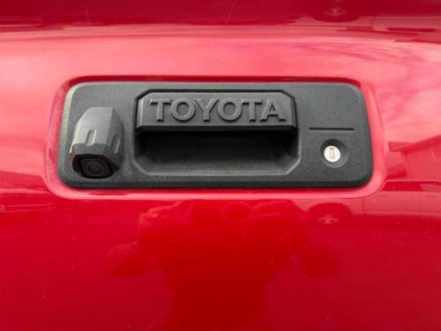 2020 Barcelona Red Metallic /Cement Toyota Tacoma SR5 V6 (3TMDZ5BN1LM) with an 3.5L V-6 port/direct injection engine, AUTOMATIC transmission, located at 1235 N Woodruff Ave., Idaho Falls, 83401, (208) 523-1053, 43.507172, -112.000488 - At Timberline Auto, finding a great deal on your next vehicle is always easy! Our experienced sales staff's goal is to help find you the right vehicle at the right price! Our knowledgeable finance department has options for almost any credit score. We offer extended service contract options to prote - Photo#26