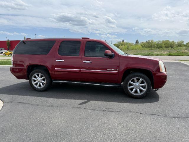 photo of 2008 GMC Yukon XL 1500 Denali