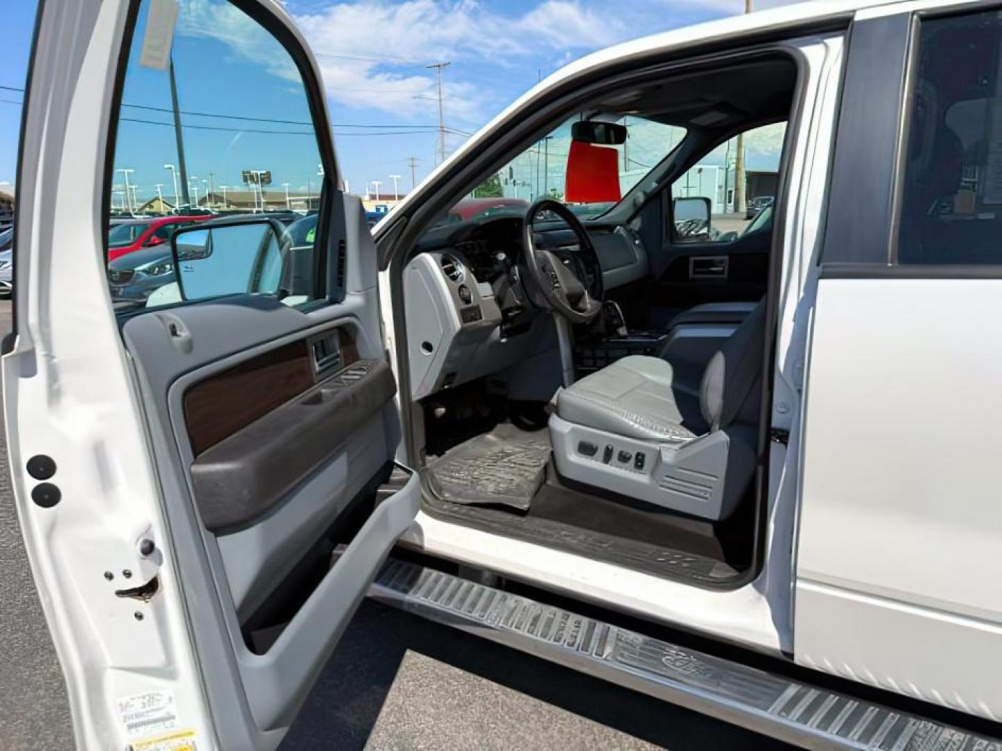 2013 Oxford White /Black Ford F-150 (1FTFW1ET3DK) with an EcoBoost 35L V-6 gasoline direct injection engine, Automatic transmission, located at 1175 N Woodruff Ave, Idaho Falls, ID, 83401, 43.506901, -111.999657 - At Timberline Auto, finding a great deal on your next vehicle is always easy! Our experienced sales staff's goal is to help find you the right vehicle at the right price! Our knowledgeable finance department has options for almost any credit score. We offer extended service contract options to prote - Photo#10