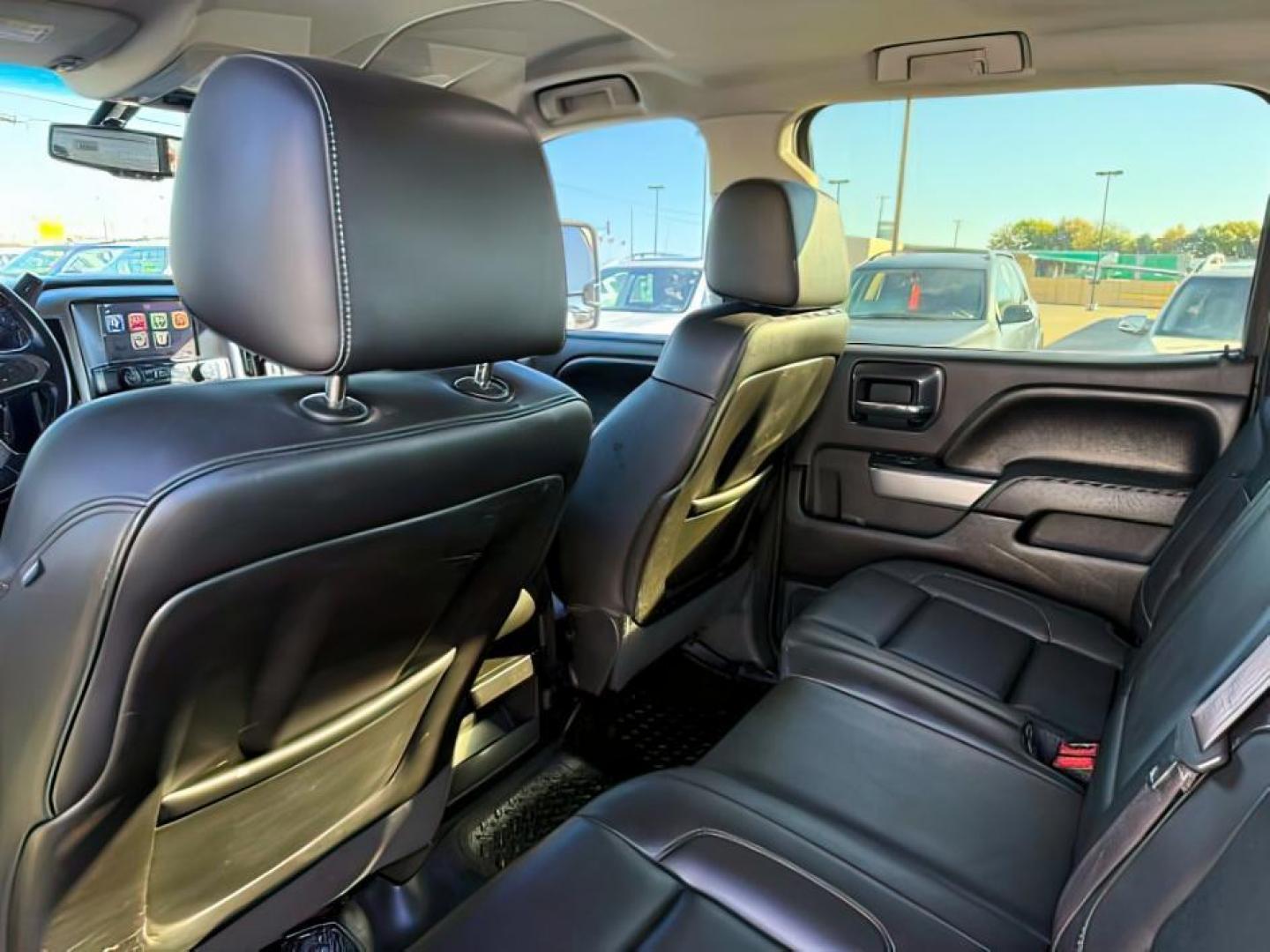 2014 WHITE /Jet Black Chevrolet Silverado 1500 (3GCUKREC8EG) with an EcoTec3 53L V-8 gasoline direct injection engine, Automatic transmission, located at 1175 N Woodruff Ave, Idaho Falls, ID, 83401, 43.506901, -111.999657 - At Timberline Auto, finding a great deal on your next vehicle is always easy! Our experienced sales staff's goal is to help find you the right vehicle at the right price! Our knowledgeable finance department has options for almost any credit score. We offer extended service contract options to prote - Photo#21