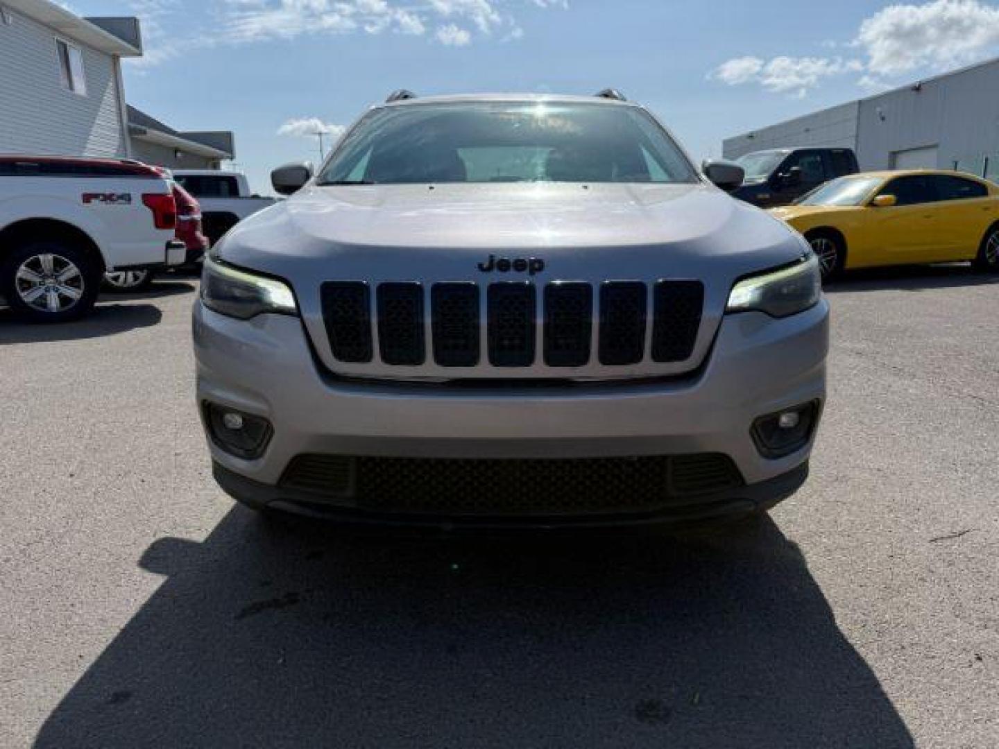 2019 GRAY /Black Jeep Cherokee (1C4PJMLX3KD) with an Pentastar 32L V-6 DOHC engine, Automatic transmission, located at 1175 N Woodruff Ave, Idaho Falls, ID, 83401, 43.506901, -111.999657 - At Timberline Auto, finding a great deal on your next vehicle is always easy! Our experienced sales staff's goal is to help find you the right vehicle at the right price! Our knowledgeable finance department has options for almost any credit score. We offer extended service contract options to prote - Photo#34
