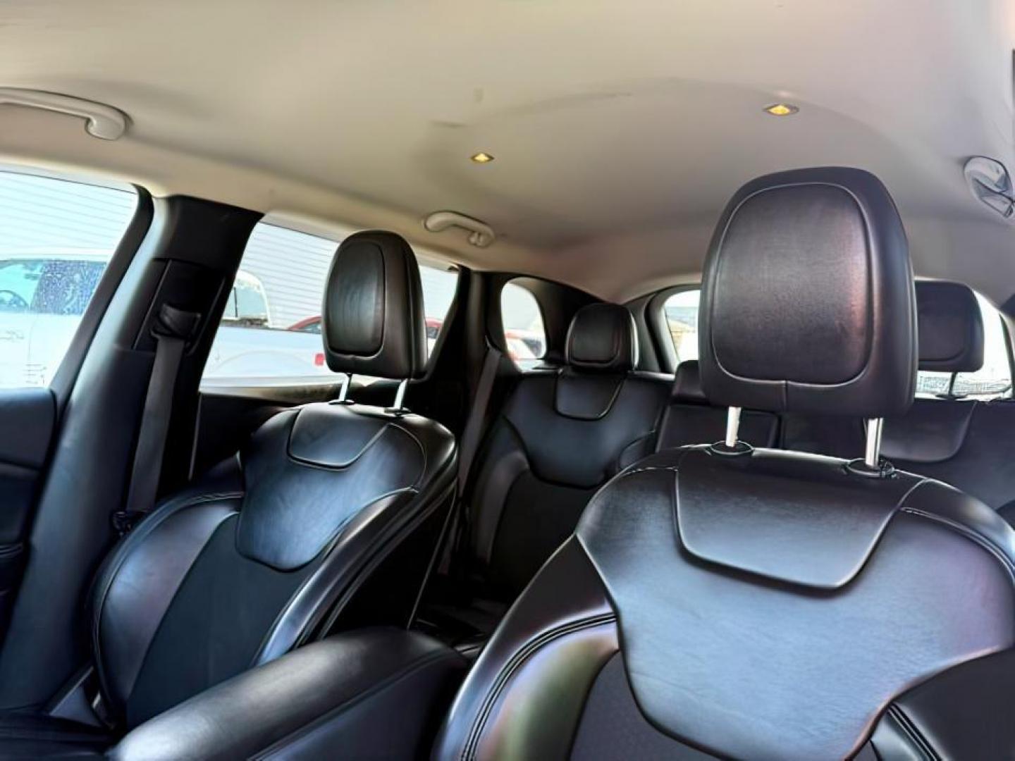 2019 GRAY /Black Jeep Cherokee (1C4PJMLX3KD) with an Pentastar 32L V-6 DOHC engine, Automatic transmission, located at 1175 N Woodruff Ave, Idaho Falls, ID, 83401, 43.506901, -111.999657 - At Timberline Auto, finding a great deal on your next vehicle is always easy! Our experienced sales staff's goal is to help find you the right vehicle at the right price! Our knowledgeable finance department has options for almost any credit score. We offer extended service contract options to prote - Photo#18
