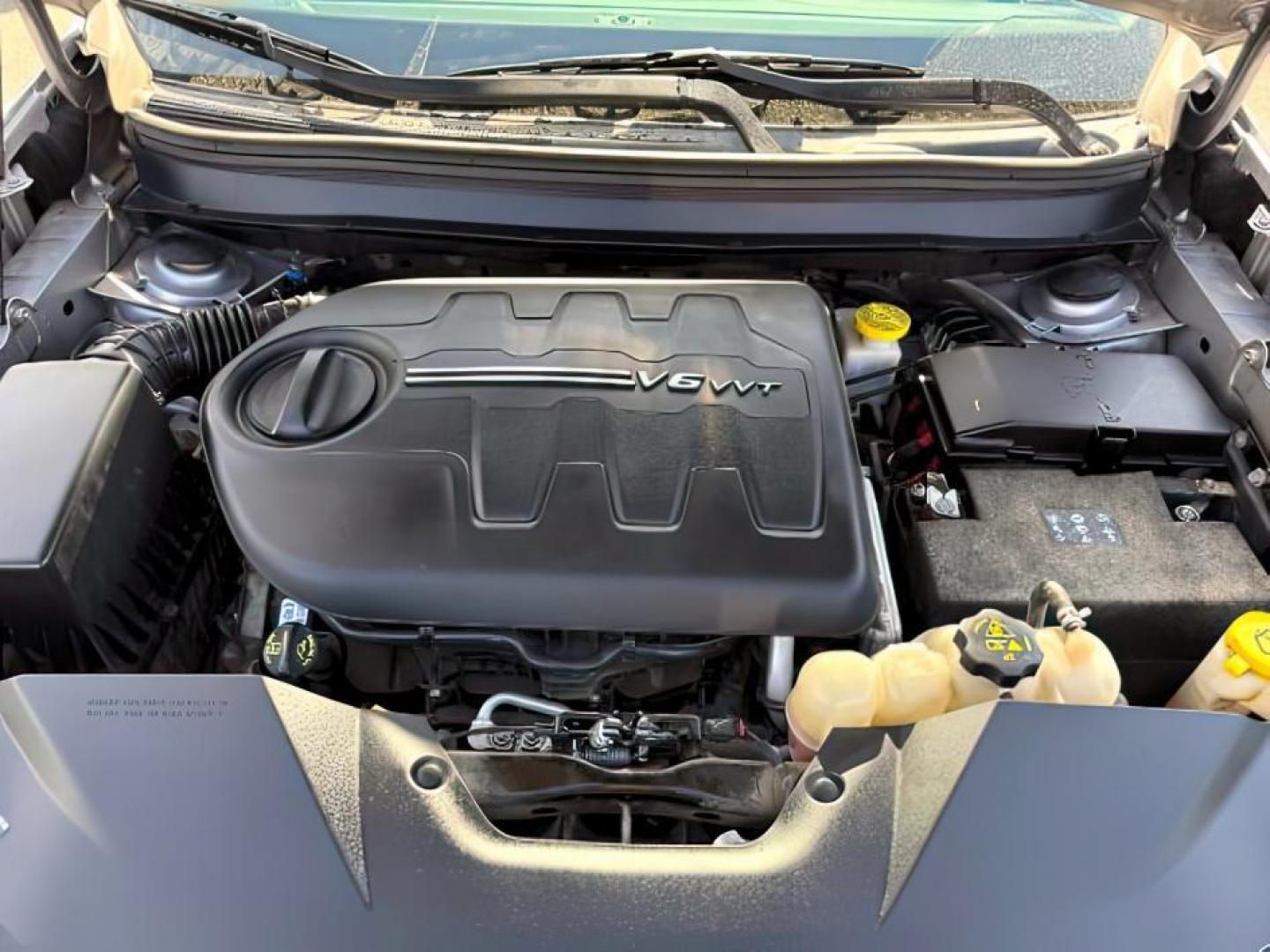 2019 GRAY /Black Jeep Cherokee (1C4PJMLX3KD) with an Pentastar 32L V-6 DOHC engine, Automatic transmission, located at 1175 N Woodruff Ave, Idaho Falls, ID, 83401, 43.506901, -111.999657 - At Timberline Auto, finding a great deal on your next vehicle is always easy! Our experienced sales staff's goal is to help find you the right vehicle at the right price! Our knowledgeable finance department has options for almost any credit score. We offer extended service contract options to prote - Photo#23