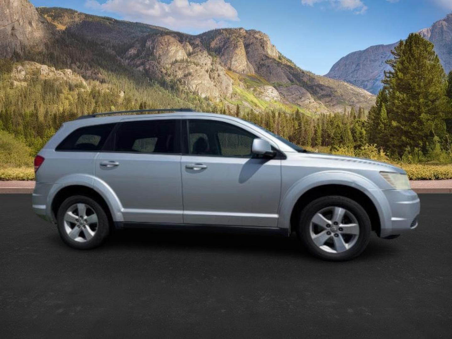 2009 SILVER /Dark Slate Gray/Light Graystone Dodge Journey SXT (3D4GG57V89T) with an 3.5L V-6 regular unleaded engine, AUTOMATIC transmission, located at 1235 N Woodruff Ave., Idaho Falls, 83401, (208) 523-1053, 43.507172, -112.000488 - At Timberline Auto, finding a great deal on your next vehicle is always easy! Our experienced sales staff's goal is to help find you the right vehicle at the right price! Our knowledgeable finance department has options for almost any credit score. We offer extended service contract options to prote - Photo#0