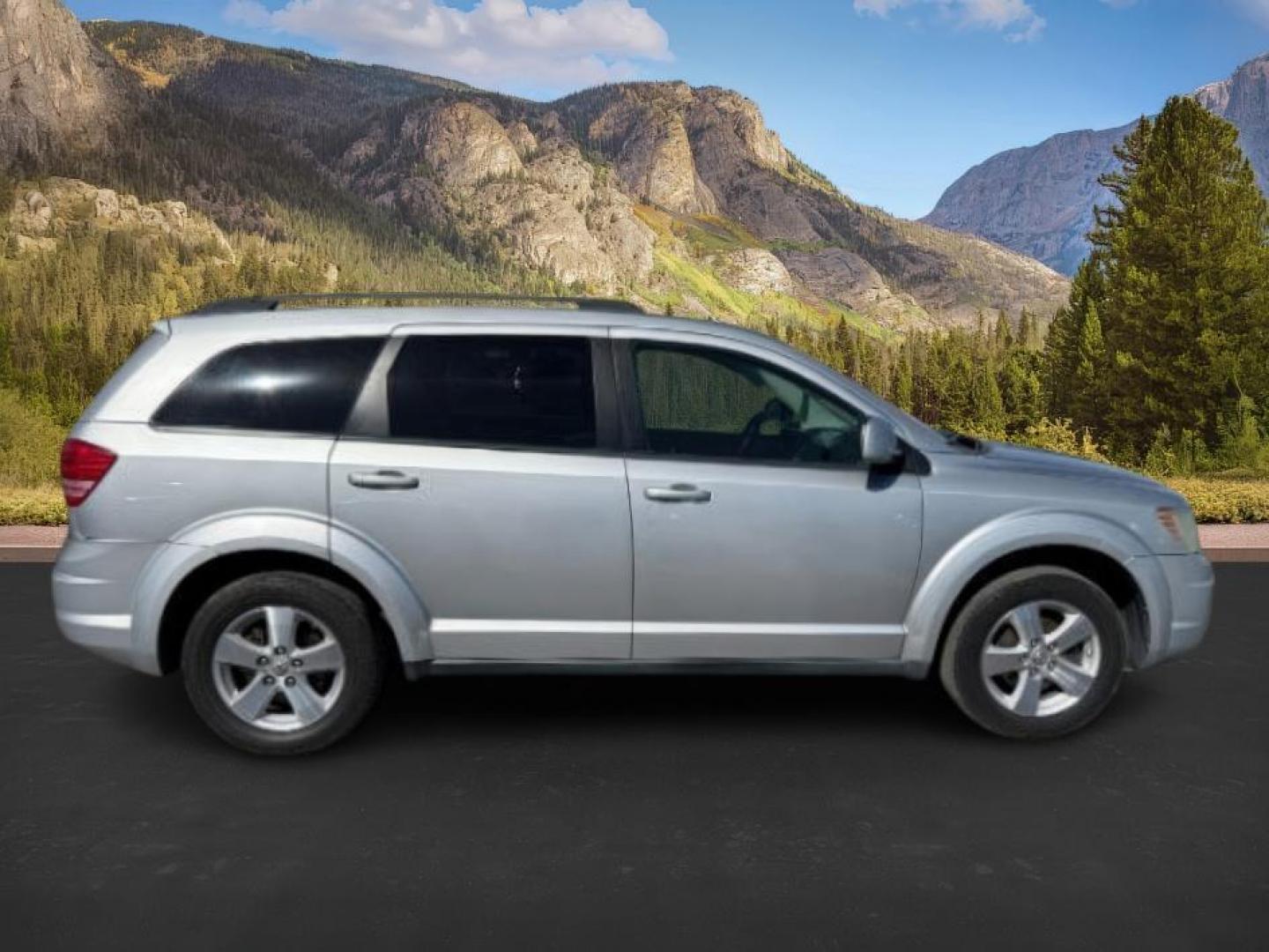 2009 SILVER /Dark Slate Gray/Light Graystone Dodge Journey (3D4GG57V89T) with an 35L V-6 regular unleaded engine, Automatic transmission, located at 1175 N Woodruff Ave, Idaho Falls, ID, 83401, 43.506901, -111.999657 - At Timberline Auto, finding a great deal on your next vehicle is always easy! Our experienced sales staff's goal is to help find you the right vehicle at the right price! Our knowledgeable finance department has options for almost any credit score. We offer extended service contract options to prote - Photo#6