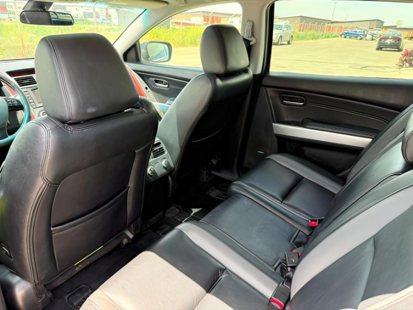 2008 Brilliant Black Clearcoat /Black Mazda CX-9 Grand Touring (JM3TB38A680) with an 3.7L V-6 DOHC engine, AUTOMATIC transmission, located at 1235 N Woodruff Ave., Idaho Falls, 83401, (208) 523-1053, 43.507172, -112.000488 - At Timberline Auto, finding a great deal on your next vehicle is always easy! Our experienced sales staff's goal is to help find you the right vehicle at the right price! Our knowledgeable finance department has options for almost any credit score. We offer extended service contract options to prote - Photo#20