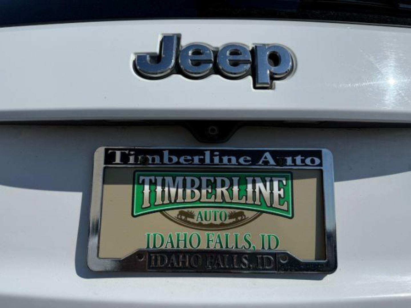 2014 Bright White Clearcoat /Black Jeep Grand Cherokee (1C4RJFBG2EC) with an 36L V-6 DOHC engine, Automatic transmission, located at 1175 N Woodruff Ave, Idaho Falls, ID, 83401, 43.506901, -111.999657 - Photo#29