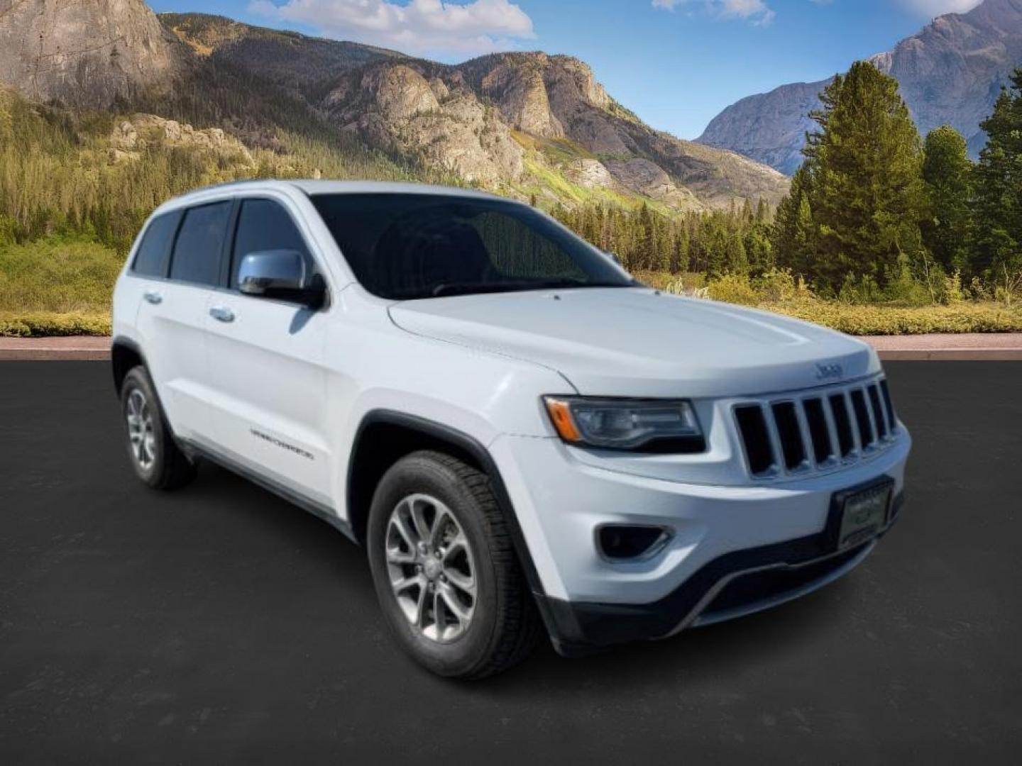 2014 Bright White Clearcoat /Black Jeep Grand Cherokee (1C4RJFBG2EC) with an 36L V-6 DOHC engine, Automatic transmission, located at 1175 N Woodruff Ave, Idaho Falls, ID, 83401, 43.506901, -111.999657 - Photo#9