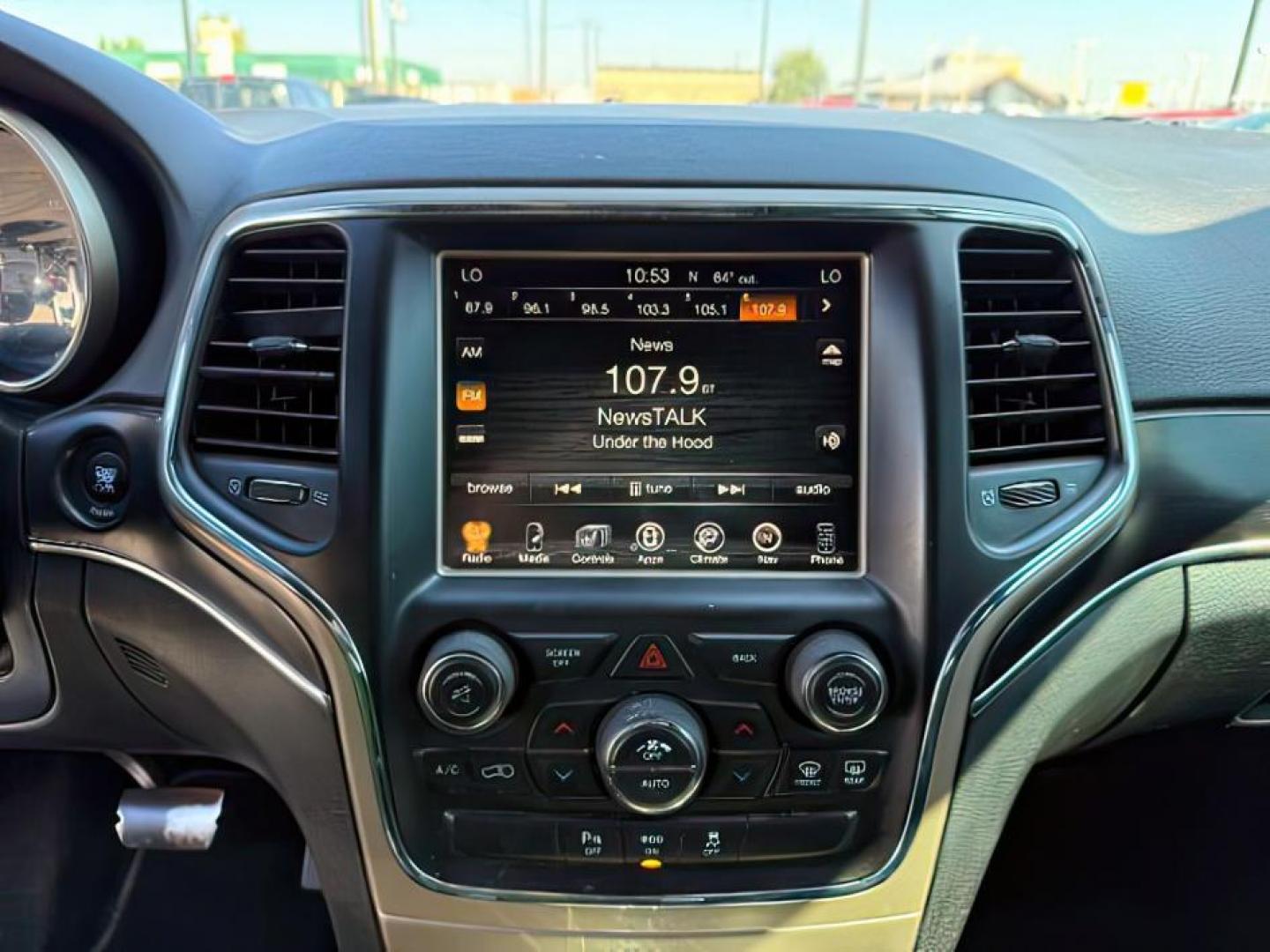 2014 Bright White Clearcoat /Black Jeep Grand Cherokee (1C4RJFBG2EC) with an 36L V-6 DOHC engine, Automatic transmission, located at 1175 N Woodruff Ave, Idaho Falls, ID, 83401, 43.506901, -111.999657 - Photo#16