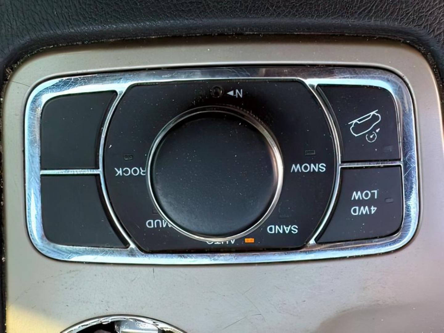 2014 Bright White Clearcoat /Black Jeep Grand Cherokee (1C4RJFBG2EC) with an 36L V-6 DOHC engine, Automatic transmission, located at 1175 N Woodruff Ave, Idaho Falls, ID, 83401, 43.506901, -111.999657 - Photo#20