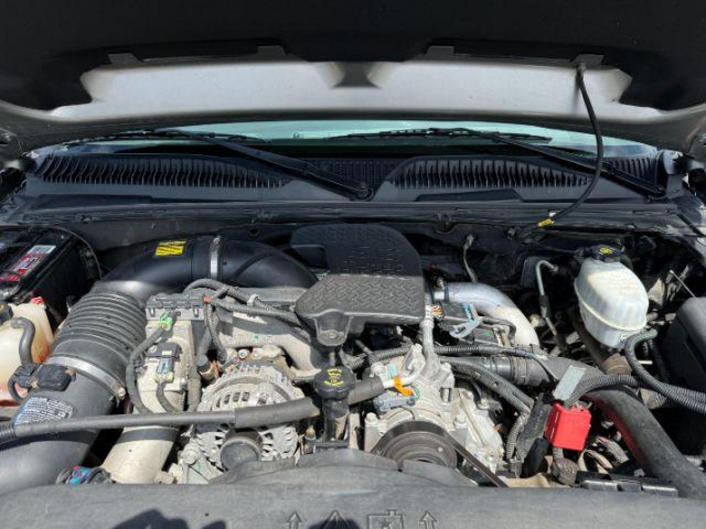 2006 GRAY /CLOTH Chevrolet Silverado 2500HD LS (1GCHK23DX6F) with an 6.6 engine, AUTOMATIC transmission, located at 1235 N Woodruff Ave., Idaho Falls, 83401, (208) 523-1053, 43.507172, -112.000488 - At Timberline Auto, finding a great deal on your next vehicle is always easy! Our experienced sales staff's goal is to help find you the right vehicle at the right price! Our knowledgeable finance department has options for almost any credit score. We offer extended service contract options to prote - Photo#39