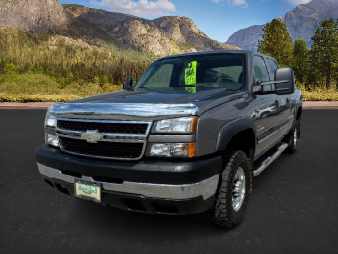 2006 GRAY /CLOTH Chevrolet Silverado 2500HD LS (1GCHK23DX6F) with an 6.6 engine, AUTOMATIC transmission, located at 1235 N Woodruff Ave., Idaho Falls, 83401, (208) 523-1053, 43.507172, -112.000488 - At Timberline Auto, finding a great deal on your next vehicle is always easy! Our experienced sales staff's goal is to help find you the right vehicle at the right price! Our knowledgeable finance department has options for almost any credit score. We offer extended service contract options to prote - Photo#0