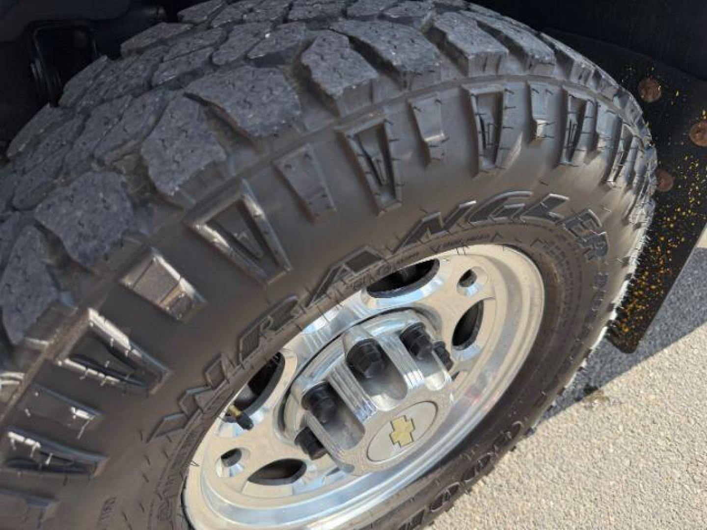 2006 GRAY /CLOTH Chevrolet Silverado 2500HD (1GCHK23DX6F) with an 66 engine, Automatic transmission, located at 1175 N Woodruff Ave, Idaho Falls, ID, 83401, 43.506901, -111.999657 - Photo#29