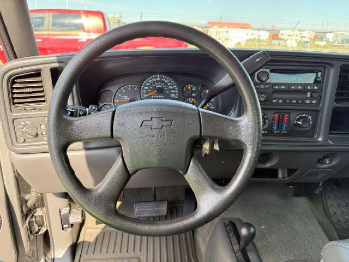 2006 GRAY /CLOTH Chevrolet Silverado 2500HD (1GCHK23DX6F) with an 66 engine, Automatic transmission, located at 1175 N Woodruff Ave, Idaho Falls, ID, 83401, 43.506901, -111.999657 - Photo#33
