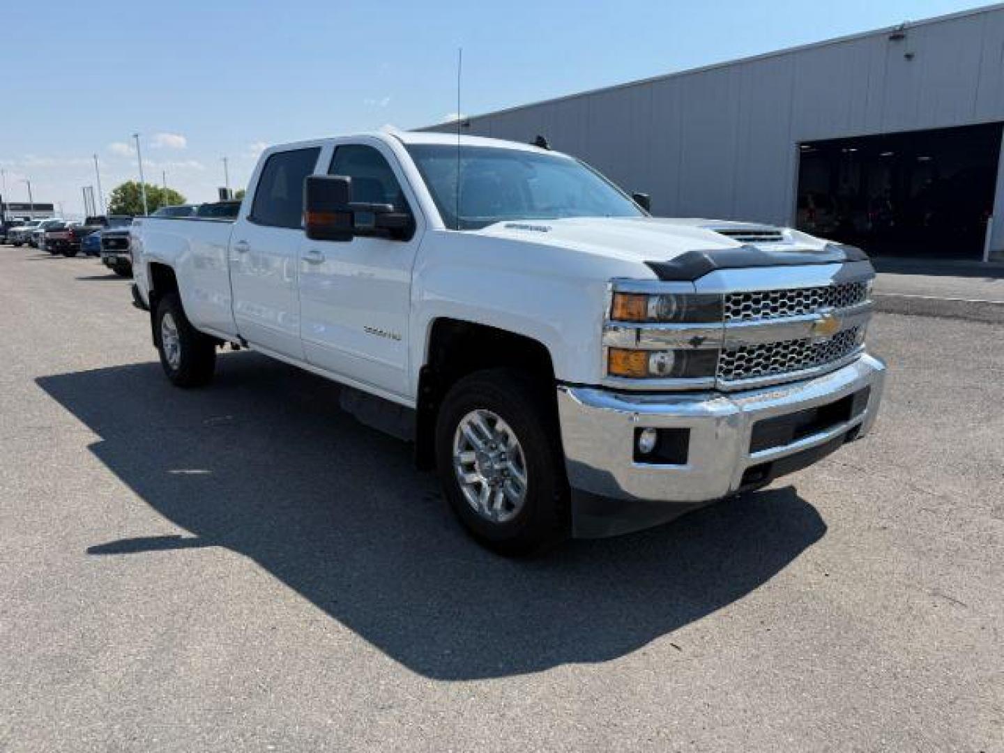 2019 Summit White /Jet Black Chevrolet Silverado 3500HD (1GC4KWCY8KF) with an 66L DURAMAX engine, Automatic transmission, located at 1175 N Woodruff Ave, Idaho Falls, ID, 83401, 43.506901, -111.999657 - At Timberline Auto, finding a great deal on your next vehicle is always easy! Our experienced sales staff's goal is to help find you the right vehicle at the right price! Our knowledgeable finance department has options for almost any credit score. We offer extended service contract options to prote - Photo#26