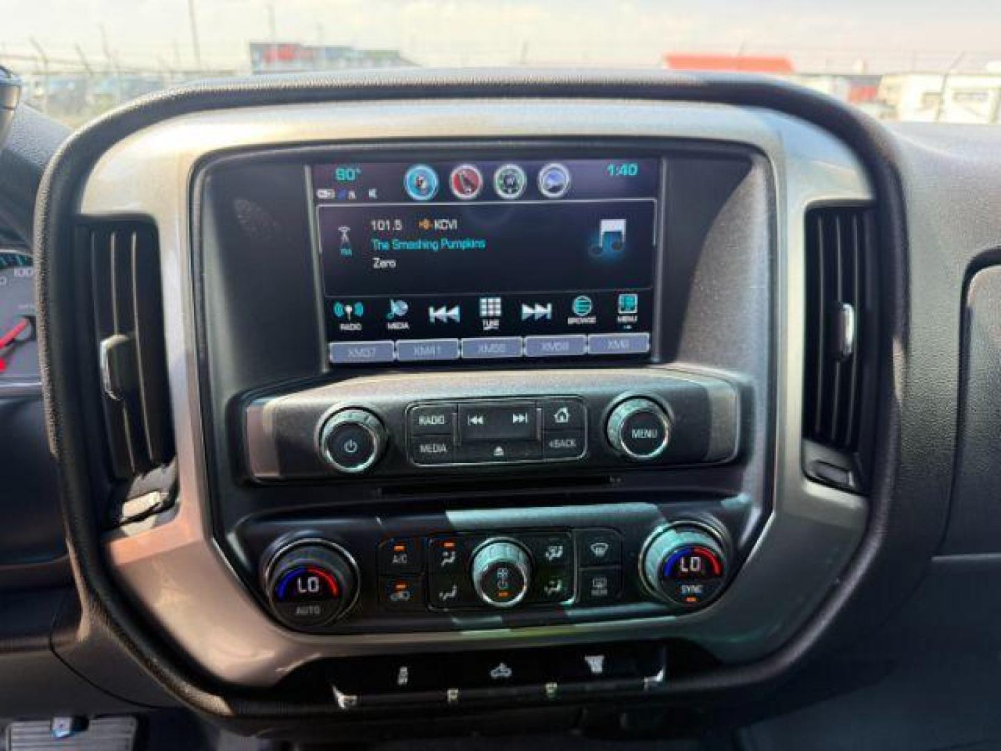2019 Summit White /Jet Black Chevrolet Silverado 3500HD (1GC4KWCY8KF) with an 66L DURAMAX engine, Automatic transmission, located at 1175 N Woodruff Ave, Idaho Falls, ID, 83401, 43.506901, -111.999657 - At Timberline Auto, finding a great deal on your next vehicle is always easy! Our experienced sales staff's goal is to help find you the right vehicle at the right price! Our knowledgeable finance department has options for almost any credit score. We offer extended service contract options to prote - Photo#33