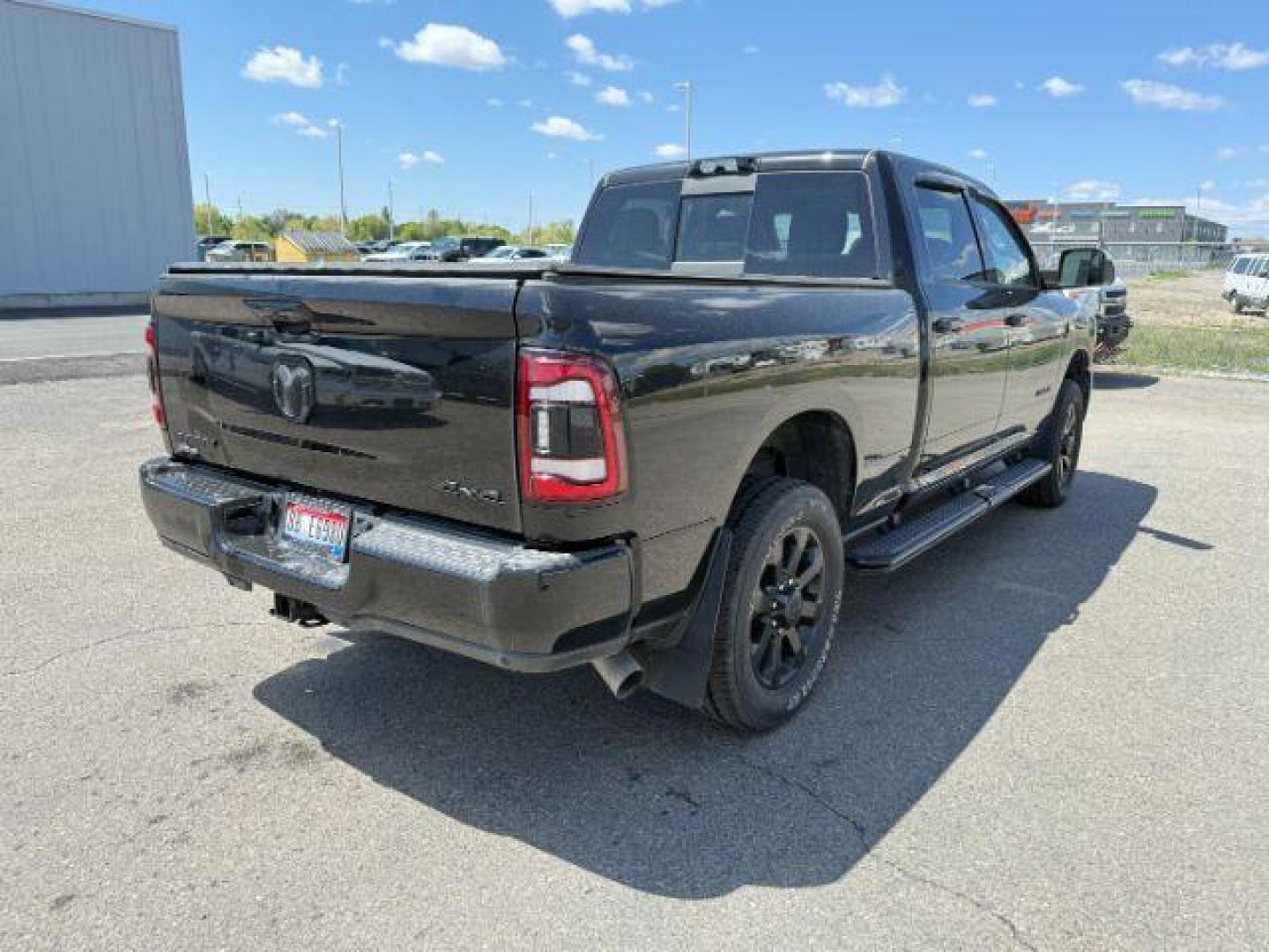 2022 Diamond Black Crystal Pearlcoat /Diesel Gray/Black Ram 2500 Big Horn Crew Cab 4x4 6'4 Box (3C6UR5DL5NG) with an Cummins 6.7L I-6 diesel direct injection engine, AUTOMATIC transmission, located at 1235 N Woodruff Ave., Idaho Falls, 83401, (208) 523-1053, 43.507172, -112.000488 - At Timberline Auto, finding a great deal on your next vehicle is always easy! Our experienced sales staff's goal is to help find you the right vehicle at the right price! Our knowledgeable finance department has options for almost any credit score. We offer extended service contract options to prote - Photo#6