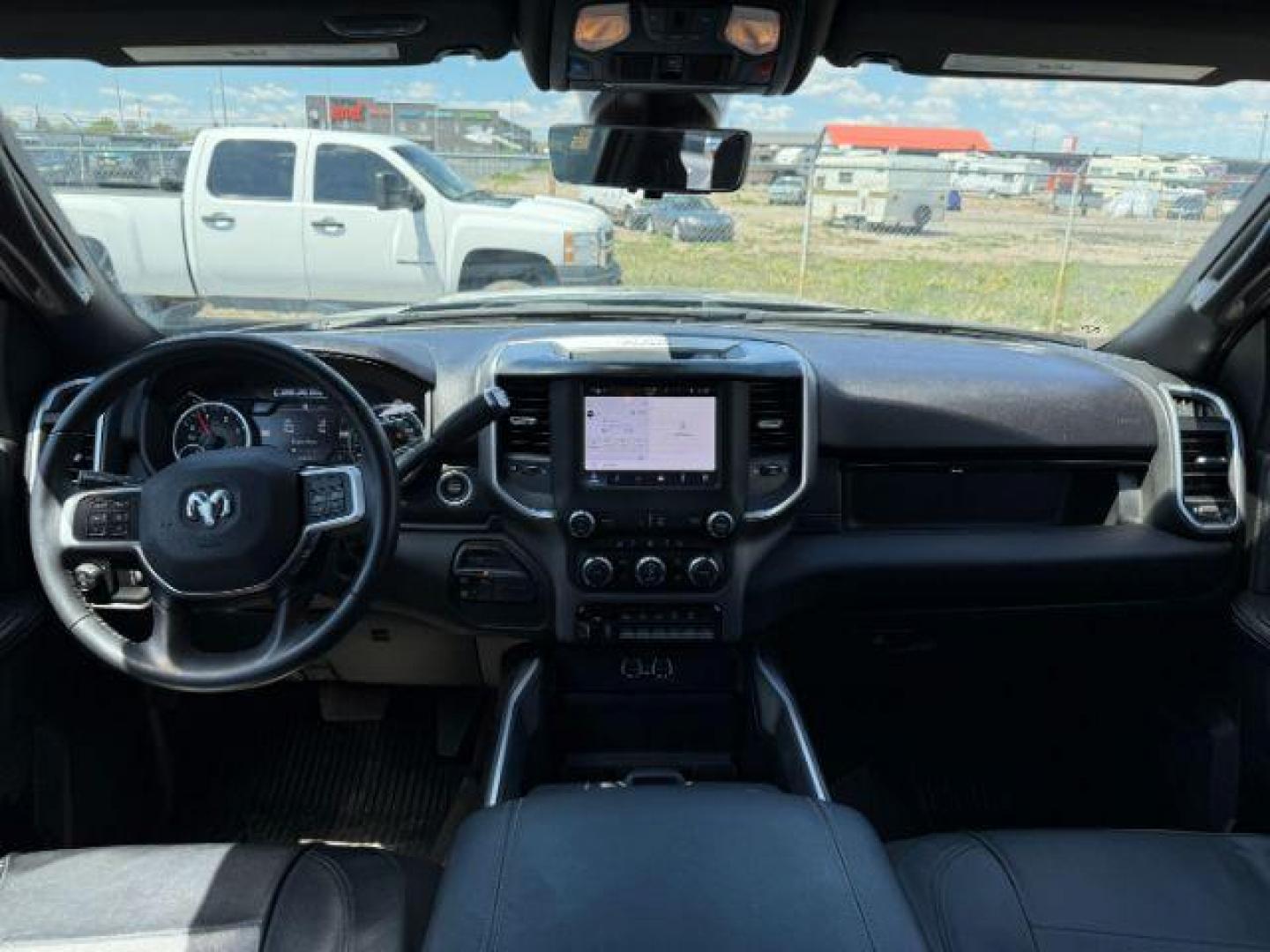 2022 Diamond Black Crystal Pearlcoat /Diesel Gray/Black Ram 2500 Big Horn Crew Cab 4x4 6'4 Box (3C6UR5DL5NG) with an Cummins 6.7L I-6 diesel direct injection engine, AUTOMATIC transmission, located at 1235 N Woodruff Ave., Idaho Falls, 83401, (208) 523-1053, 43.507172, -112.000488 - At Timberline Auto, finding a great deal on your next vehicle is always easy! Our experienced sales staff's goal is to help find you the right vehicle at the right price! Our knowledgeable finance department has options for almost any credit score. We offer extended service contract options to prote - Photo#19