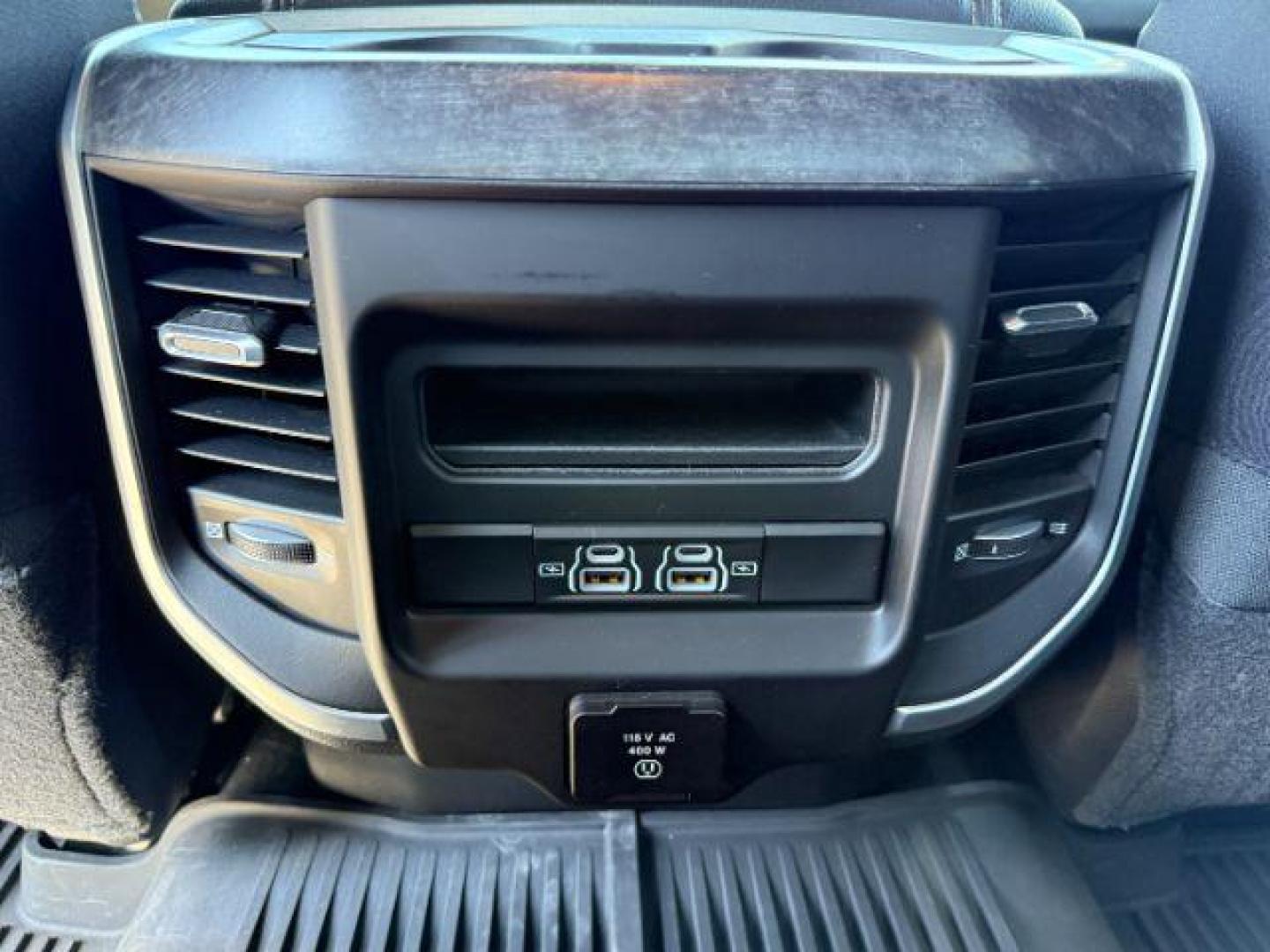 2022 Diamond Black Crystal Pearlcoat /Diesel Gray/Black Ram 2500 Big Horn Crew Cab 4x4 6'4 Box (3C6UR5DL5NG) with an Cummins 6.7L I-6 diesel direct injection engine, AUTOMATIC transmission, located at 1235 N Woodruff Ave., Idaho Falls, 83401, (208) 523-1053, 43.507172, -112.000488 - At Timberline Auto, finding a great deal on your next vehicle is always easy! Our experienced sales staff's goal is to help find you the right vehicle at the right price! Our knowledgeable finance department has options for almost any credit score. We offer extended service contract options to prote - Photo#20