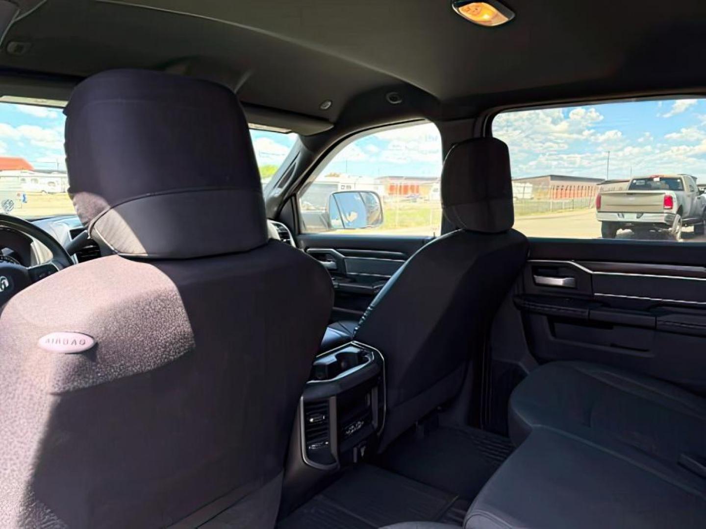 2022 Diamond Black Crystal Pearlcoat /Diesel Gray/Black Ram 2500 (3C6UR5DL5NG) with an Cummins 67L I-6 diesel direct injection engine, Automatic transmission, located at 1175 N Woodruff Ave, Idaho Falls, ID, 83401, 43.506901, -111.999657 - At Timberline Auto, finding a great deal on your next vehicle is always easy! Our experienced sales staff's goal is to help find you the right vehicle at the right price! Our knowledgeable finance department has options for almost any credit score. We offer extended service contract options to prote - Photo#21