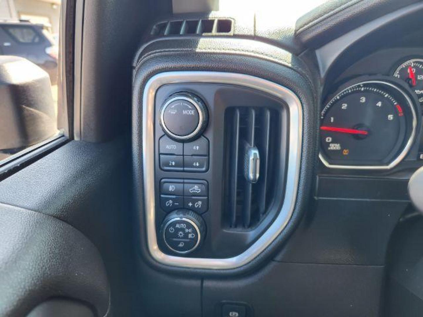 2020 BLACK /LEATHER Chevrolet Silverado 2500HD (1GC4YPEY3LF) with an 66 engine, Automatic transmission, located at 1175 N Woodruff Ave, Idaho Falls, ID, 83401, 43.506901, -111.999657 - At Timberline Auto, finding a great deal on your next vehicle is always easy! Our experienced sales staff's goal is to help find you the right vehicle at the right price! Our knowledgeable finance department has options for almost any credit score. We offer extended service contract options to prote - Photo#48