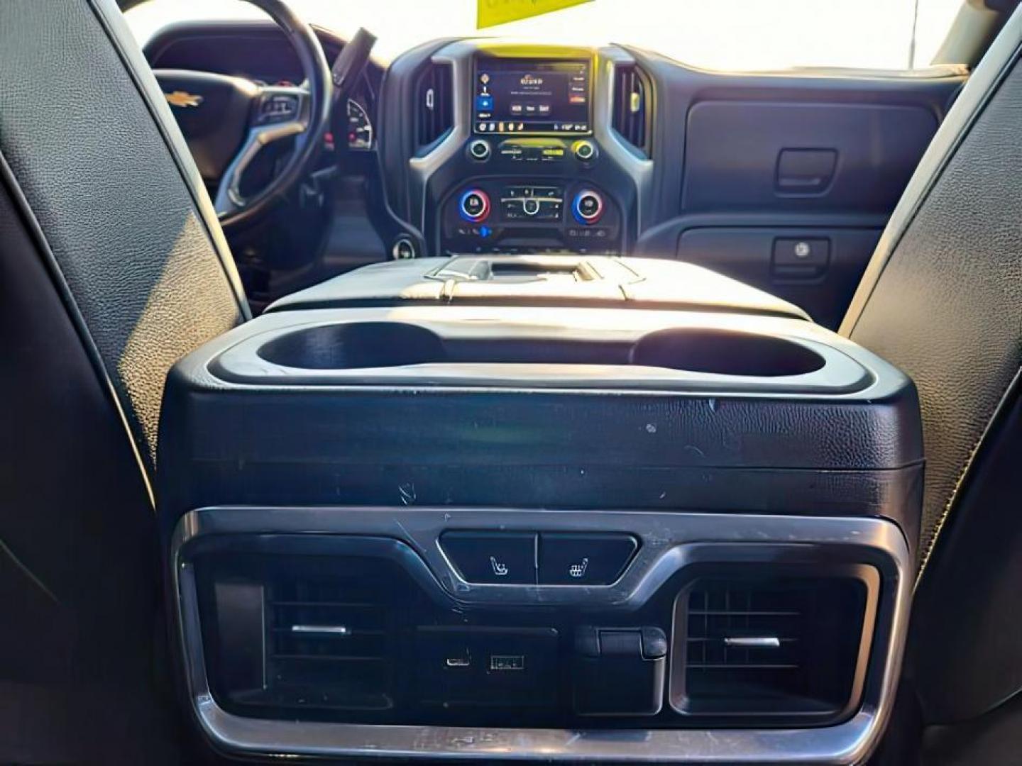 2020 BLACK /LEATHER Chevrolet Silverado 2500HD (1GC4YPEY3LF) with an 66 engine, Automatic transmission, located at 1175 N Woodruff Ave, Idaho Falls, ID, 83401, 43.506901, -111.999657 - At Timberline Auto, finding a great deal on your next vehicle is always easy! Our experienced sales staff's goal is to help find you the right vehicle at the right price! Our knowledgeable finance department has options for almost any credit score. We offer extended service contract options to prote - Photo#12