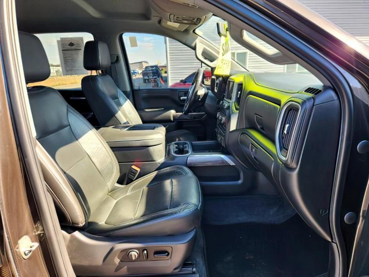 2020 BLACK /LEATHER Chevrolet Silverado 2500HD (1GC4YPEY3LF) with an 66 engine, Automatic transmission, located at 1175 N Woodruff Ave, Idaho Falls, ID, 83401, 43.506901, -111.999657 - At Timberline Auto, finding a great deal on your next vehicle is always easy! Our experienced sales staff's goal is to help find you the right vehicle at the right price! Our knowledgeable finance department has options for almost any credit score. We offer extended service contract options to prote - Photo#15