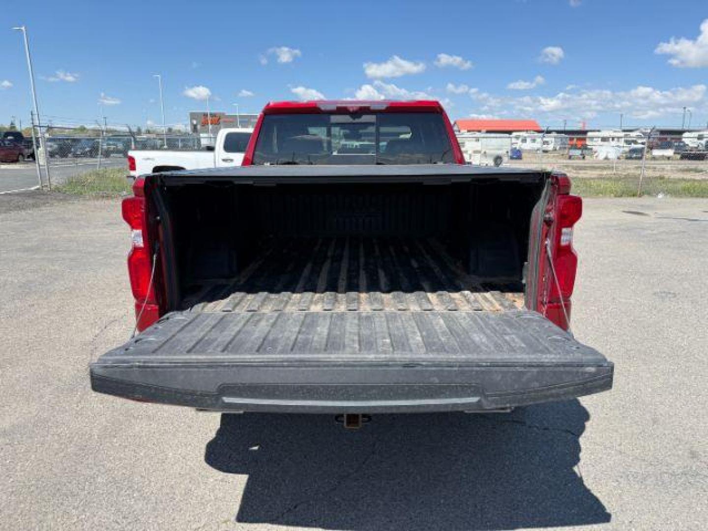 2021 Cherry Red Tintcoat /Jet Black/Umber Chevrolet Silverado 1500 4WD Crew Cab Standard Bed High Country (3GCUYHET6MG) with an Duramax 3L I-6 diesel direct injection engine, AUTOMATIC transmission, located at 1235 N Woodruff Ave., Idaho Falls, 83401, (208) 523-1053, 43.507172, -112.000488 - At Timberline Auto, finding a great deal on your next vehicle is always easy! Our experienced sales staff's goal is to help find you the right vehicle at the right price! Our knowledgeable finance department has options for almost any credit score. We offer extended service contract options to prote - Photo#4
