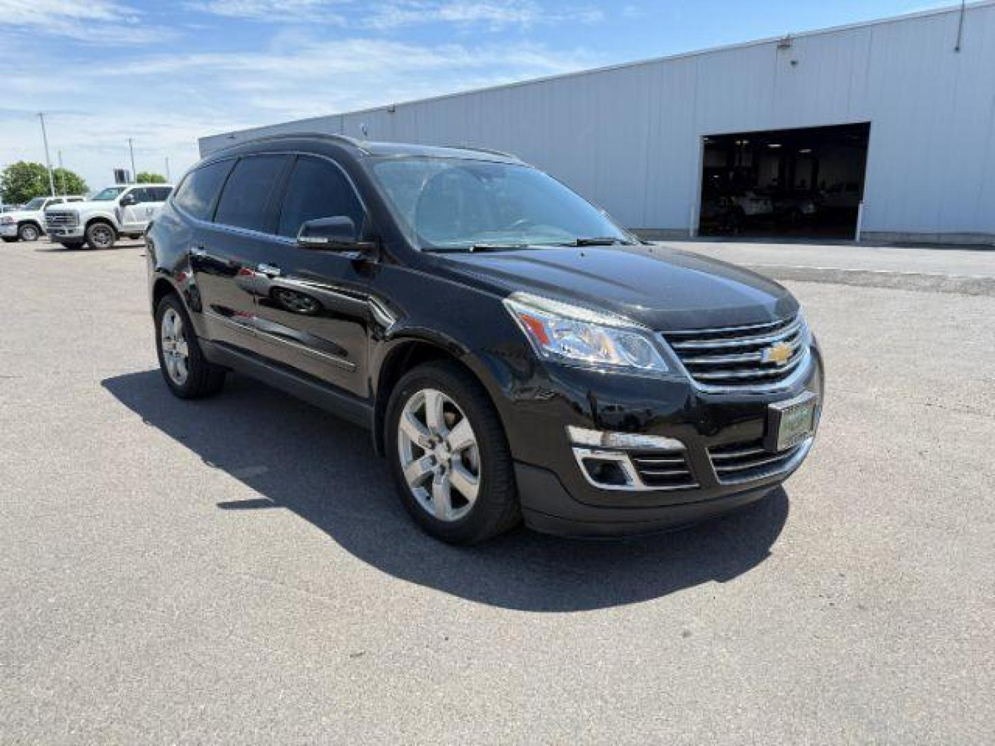 2016 Mosaic Black Metallic /Ebony Chevrolet Traverse LTZ (1GNKVJKD9GJ) with an 3.6L V-6 gasoline direct injection engine, AUTOMATIC transmission, located at 1235 N Woodruff Ave., Idaho Falls, 83401, (208) 523-1053, 43.507172, -112.000488 - At Timberline Auto, finding a great deal on your next vehicle is always easy! Our experienced sales staff's goal is to help find you the right vehicle at the right price! Our knowledgeable finance department has options for almost any credit score. We offer extended service contract options to prote - Photo#34
