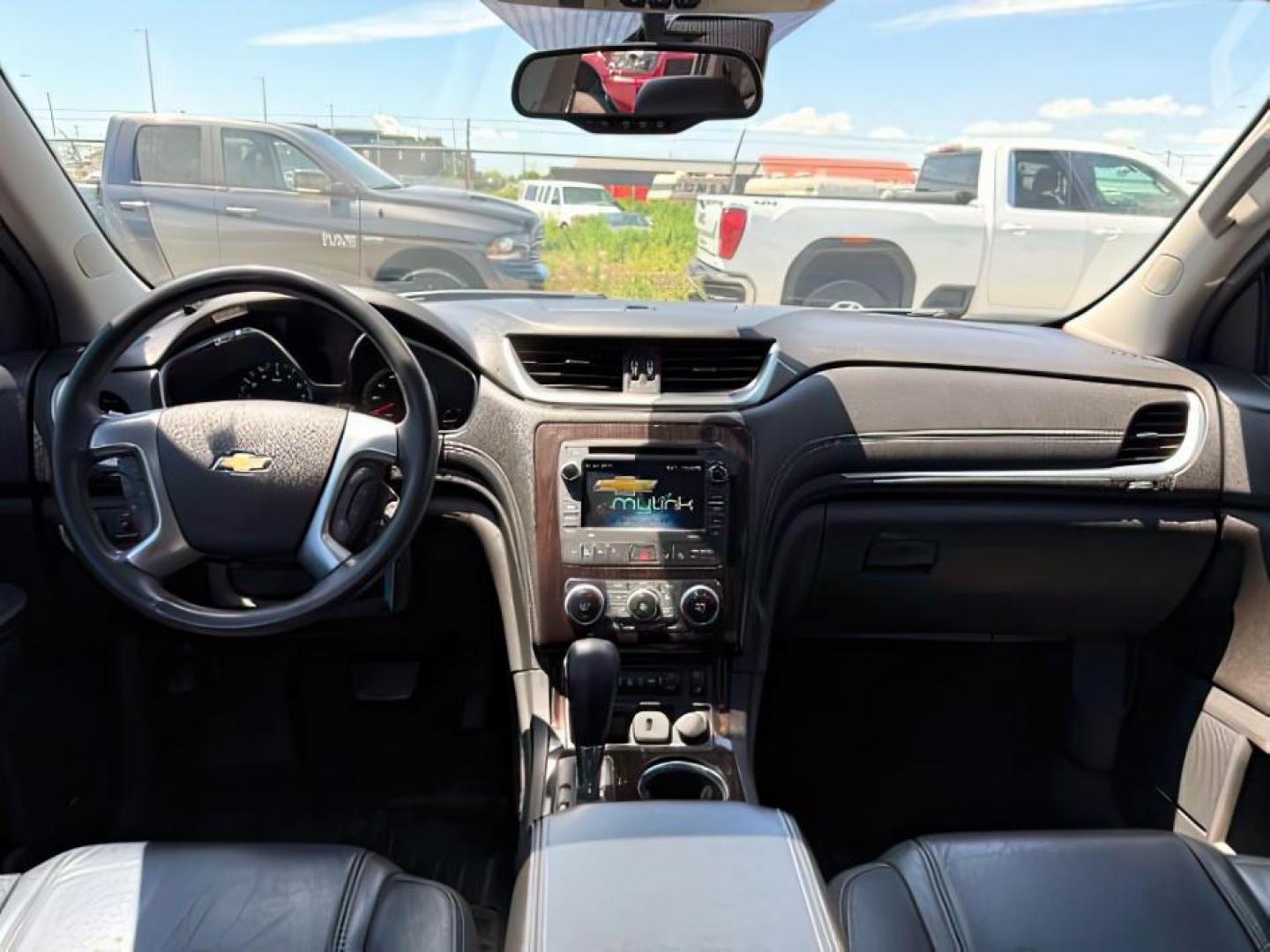 2016 Mosaic Black Metallic /Ebony Chevrolet Traverse LTZ (1GNKVJKD9GJ) with an 3.6L V-6 gasoline direct injection engine, AUTOMATIC transmission, located at 1235 N Woodruff Ave., Idaho Falls, 83401, (208) 523-1053, 43.507172, -112.000488 - At Timberline Auto, finding a great deal on your next vehicle is always easy! Our experienced sales staff's goal is to help find you the right vehicle at the right price! Our knowledgeable finance department has options for almost any credit score. We offer extended service contract options to prote - Photo#21