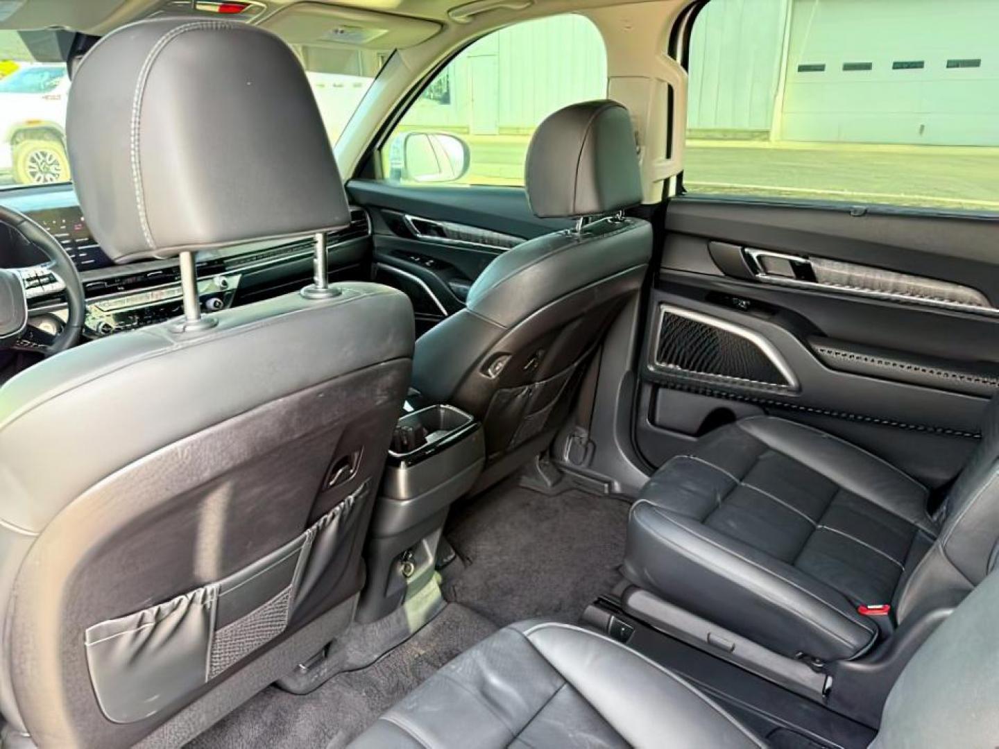 2024 Glacial White Pearl /Black Kia Telluride EX (5XYP3DGCXRG) with an LAMBDA II 3.8L V-6 gasoline direct injection engine, AUTOMATIC transmission, located at 1235 N Woodruff Ave., Idaho Falls, 83401, (208) 523-1053, 43.507172, -112.000488 - At Timberline Auto, finding a great deal on your next vehicle is always easy! Our experienced sales staff's goal is to help find you the right vehicle at the right price! Our knowledgeable finance department has options for almost any credit score. We offer extended service contract options to prote - Photo#25