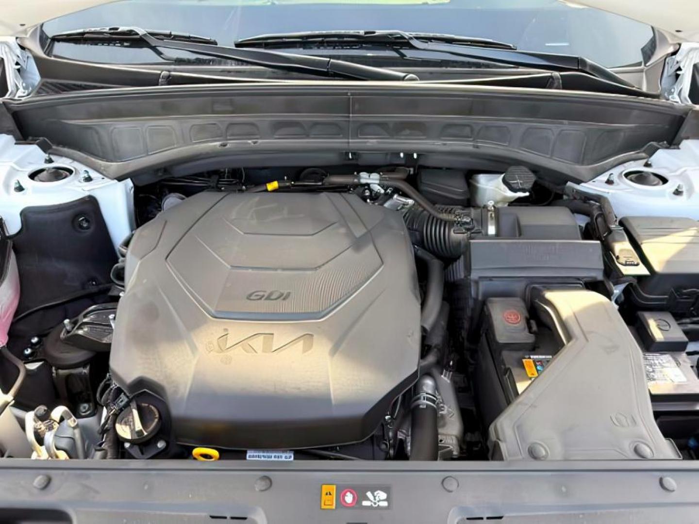 2024 Glacial White Pearl /Black Kia Telluride EX (5XYP3DGCXRG) with an LAMBDA II 3.8L V-6 gasoline direct injection engine, AUTOMATIC transmission, located at 1235 N Woodruff Ave., Idaho Falls, 83401, (208) 523-1053, 43.507172, -112.000488 - At Timberline Auto, finding a great deal on your next vehicle is always easy! Our experienced sales staff's goal is to help find you the right vehicle at the right price! Our knowledgeable finance department has options for almost any credit score. We offer extended service contract options to prote - Photo#26