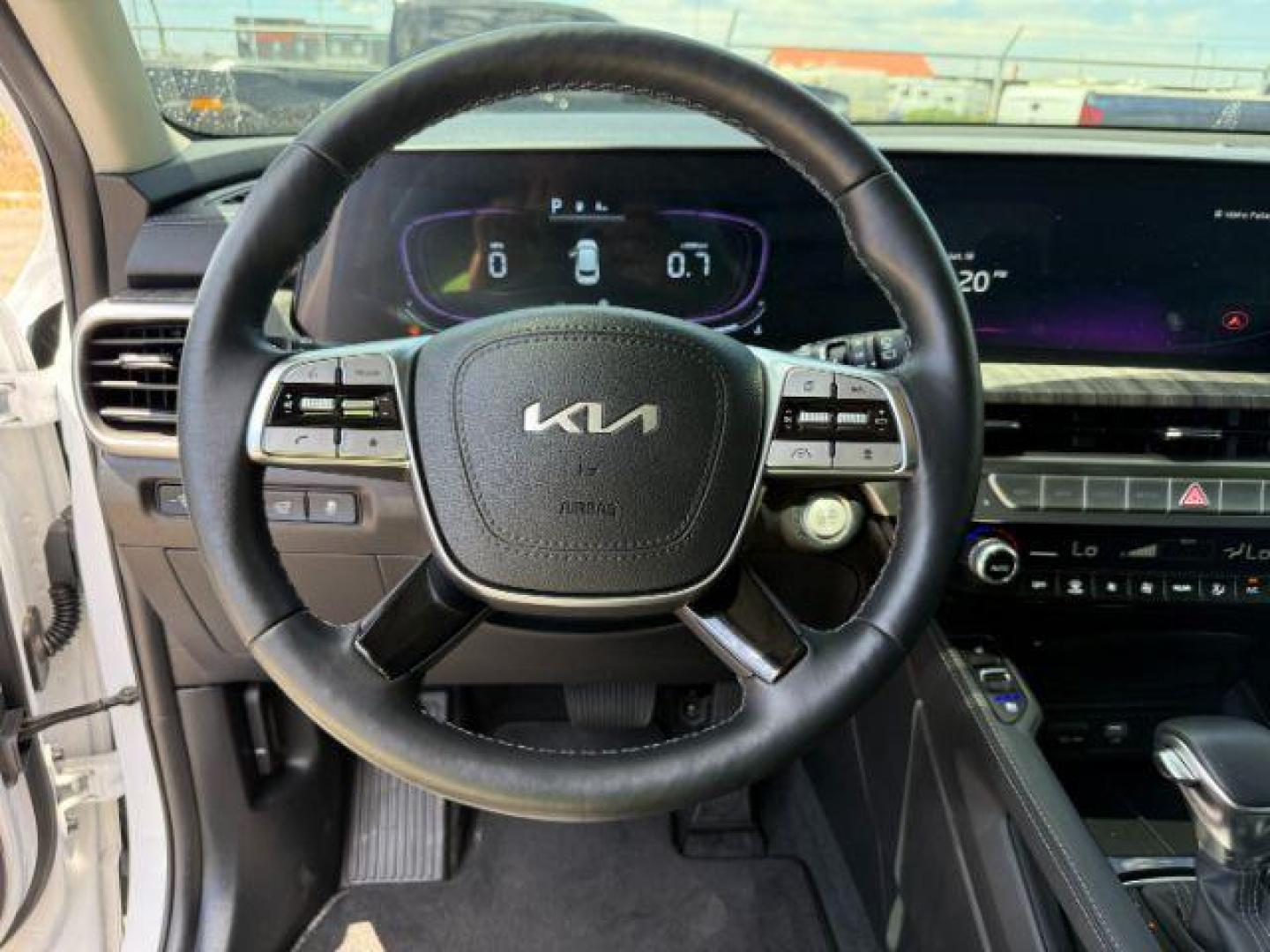 2024 Glacial White Pearl /Black Kia Telluride EX (5XYP3DGCXRG) with an LAMBDA II 3.8L V-6 gasoline direct injection engine, AUTOMATIC transmission, located at 1235 N Woodruff Ave., Idaho Falls, 83401, (208) 523-1053, 43.507172, -112.000488 - At Timberline Auto, finding a great deal on your next vehicle is always easy! Our experienced sales staff's goal is to help find you the right vehicle at the right price! Our knowledgeable finance department has options for almost any credit score. We offer extended service contract options to prote - Photo#43