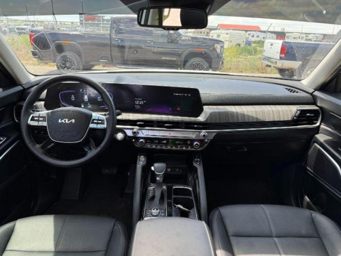 2024 Glacial White Pearl /Black Kia Telluride EX (5XYP3DGCXRG) with an LAMBDA II 3.8L V-6 gasoline direct injection engine, AUTOMATIC transmission, located at 1235 N Woodruff Ave., Idaho Falls, 83401, (208) 523-1053, 43.507172, -112.000488 - At Timberline Auto, finding a great deal on your next vehicle is always easy! Our experienced sales staff's goal is to help find you the right vehicle at the right price! Our knowledgeable finance department has options for almost any credit score. We offer extended service contract options to prote - Photo#51