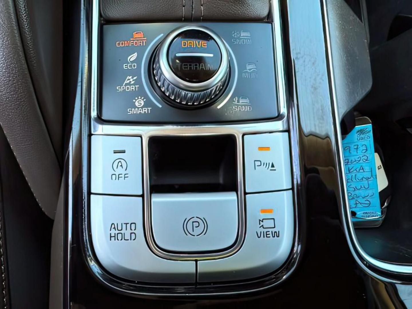 2022 Glacial White Pearl /Black KIA Telluride (5XYP5DHC8NG) with an LAMBDA II 38L V-6 gasoline direct injection engine, Automatic transmission, located at 1175 N Woodruff Ave, Idaho Falls, ID, 83401, 43.506901, -111.999657 - At Timberline Auto, finding a great deal on your next vehicle is always easy! Our experienced sales staff's goal is to help find you the right vehicle at the right price! Our knowledgeable finance department has options for almost any credit score. We offer extended service contract options to prote - Photo#20